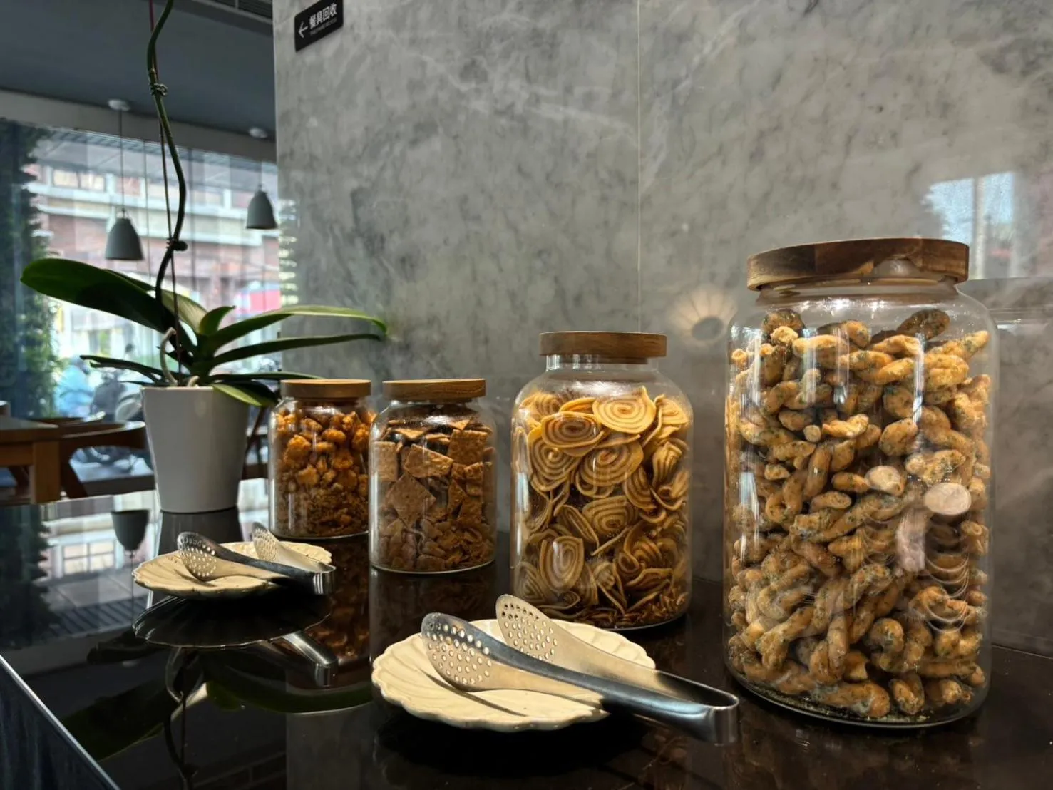 Lounge or bar in The Carlton Hotel Hsinchu