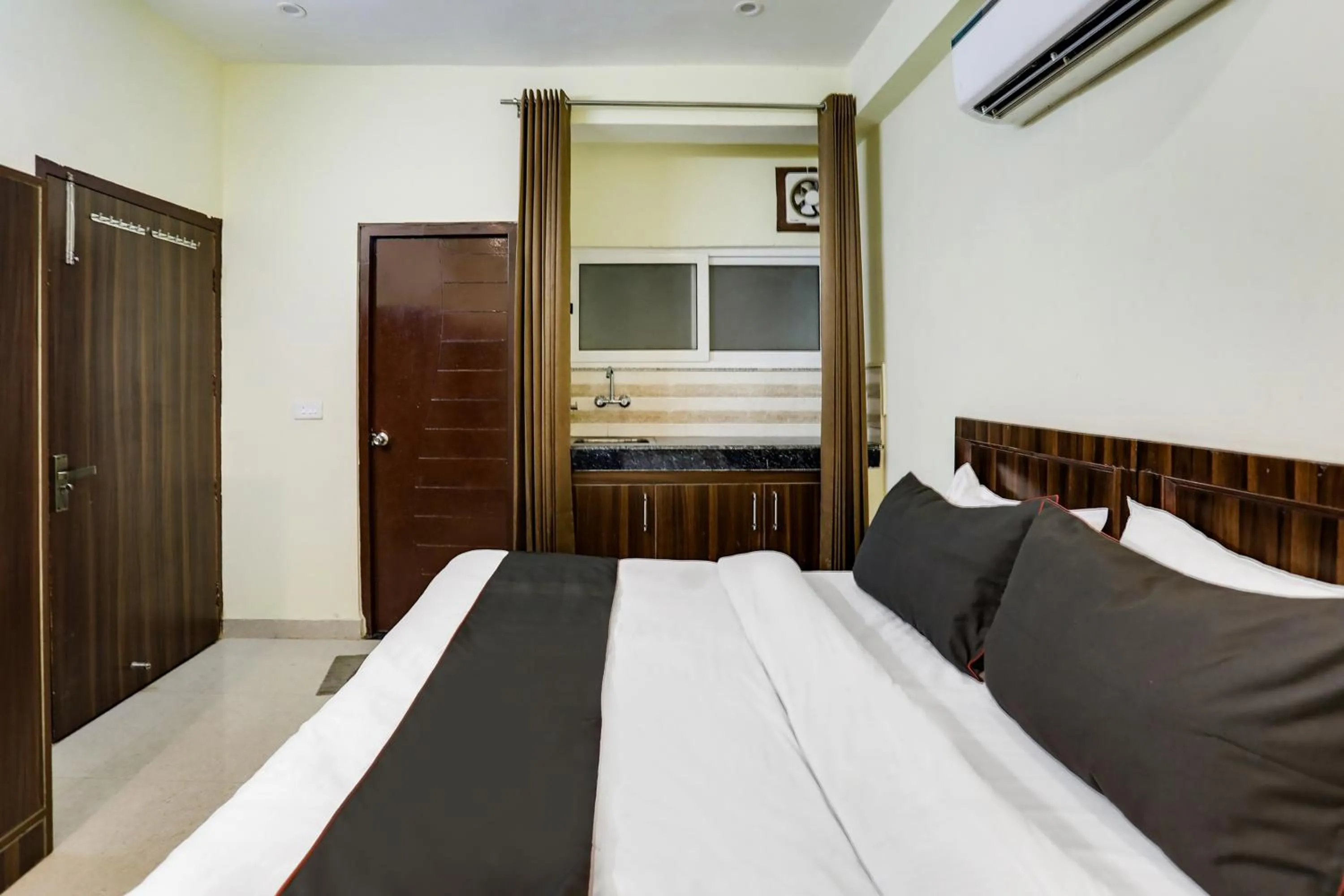 Bedroom in Hotel Midtown