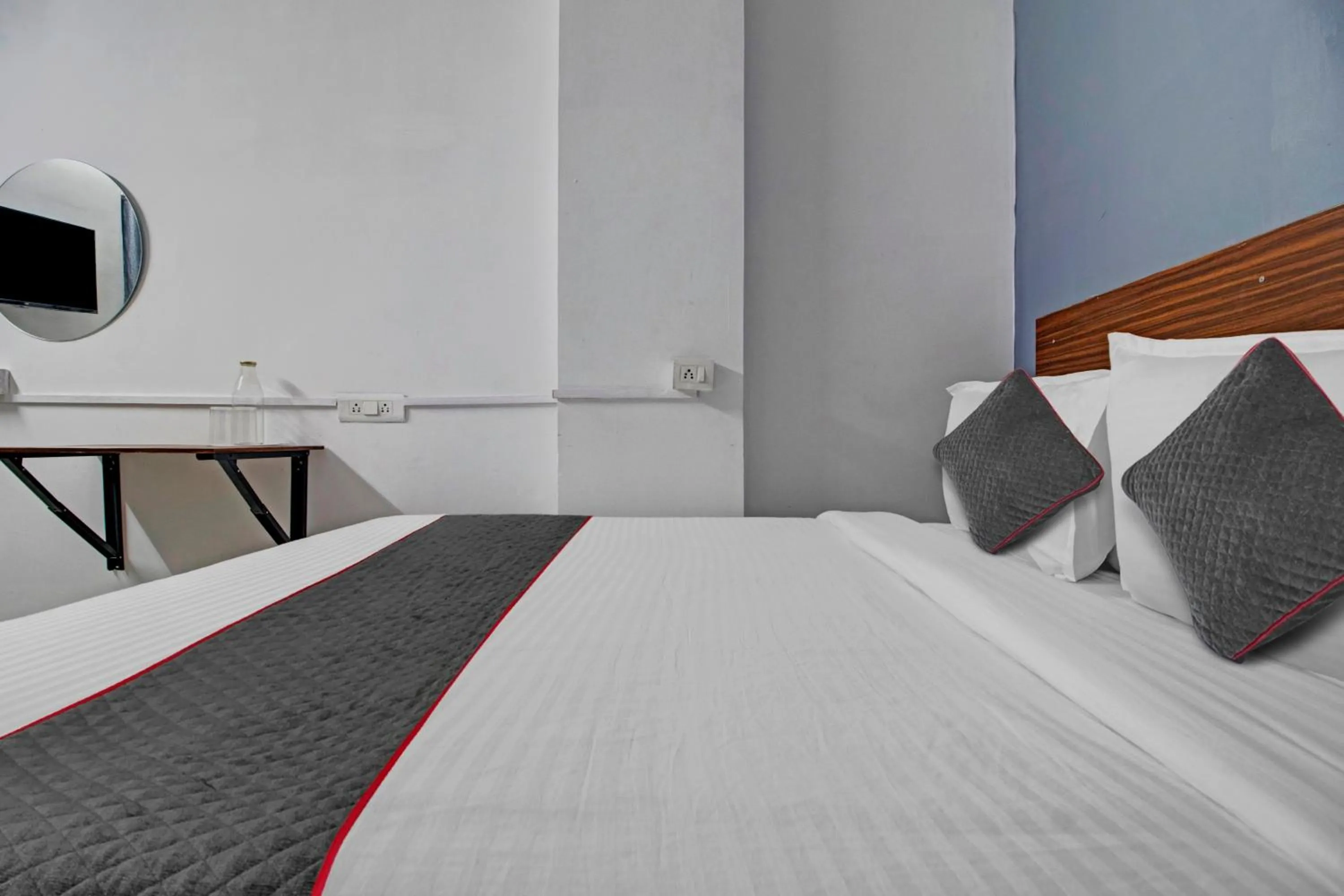 Bedroom, Bed in Hotel O Sunrise