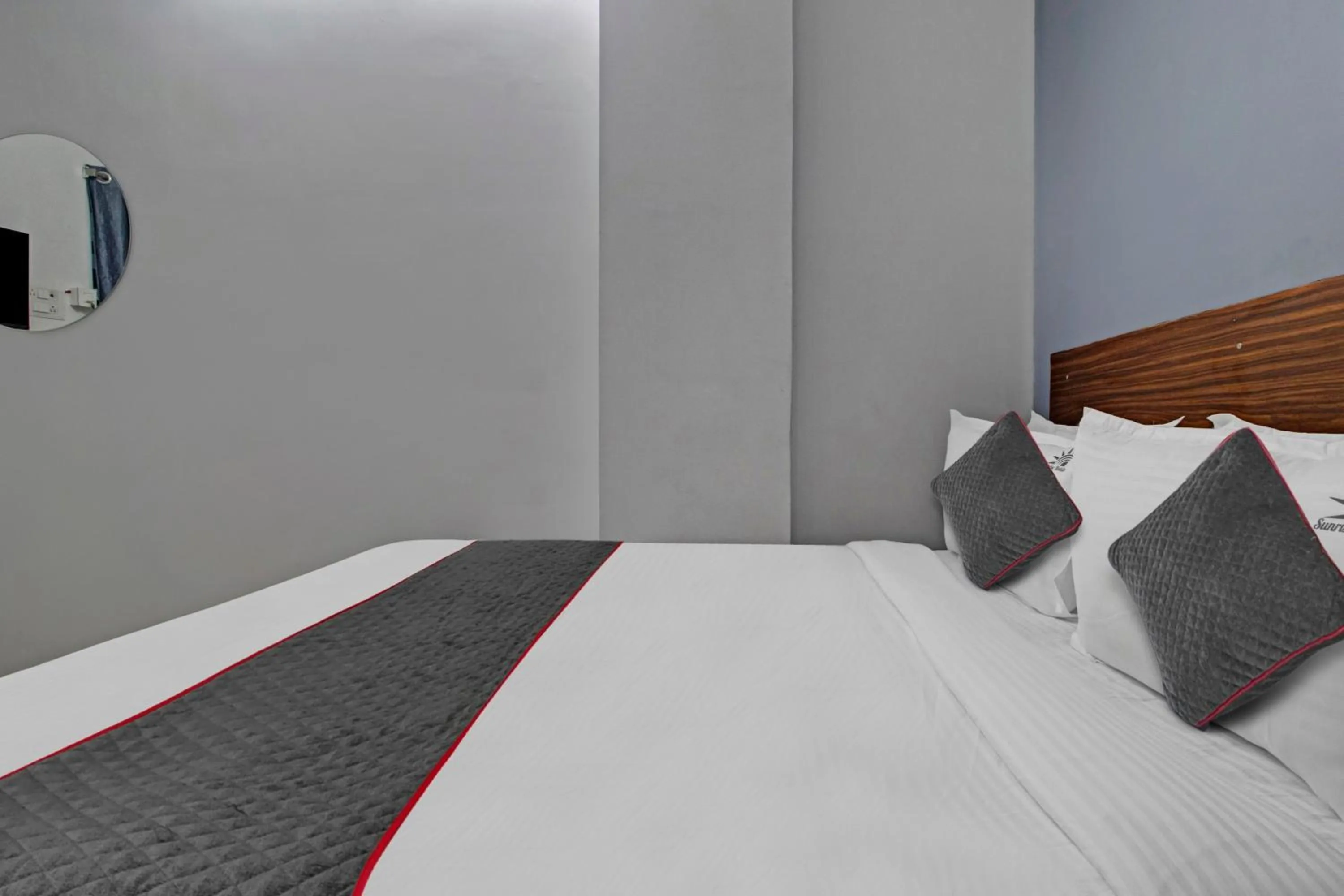 Bedroom, Bed in Hotel O Sunrise