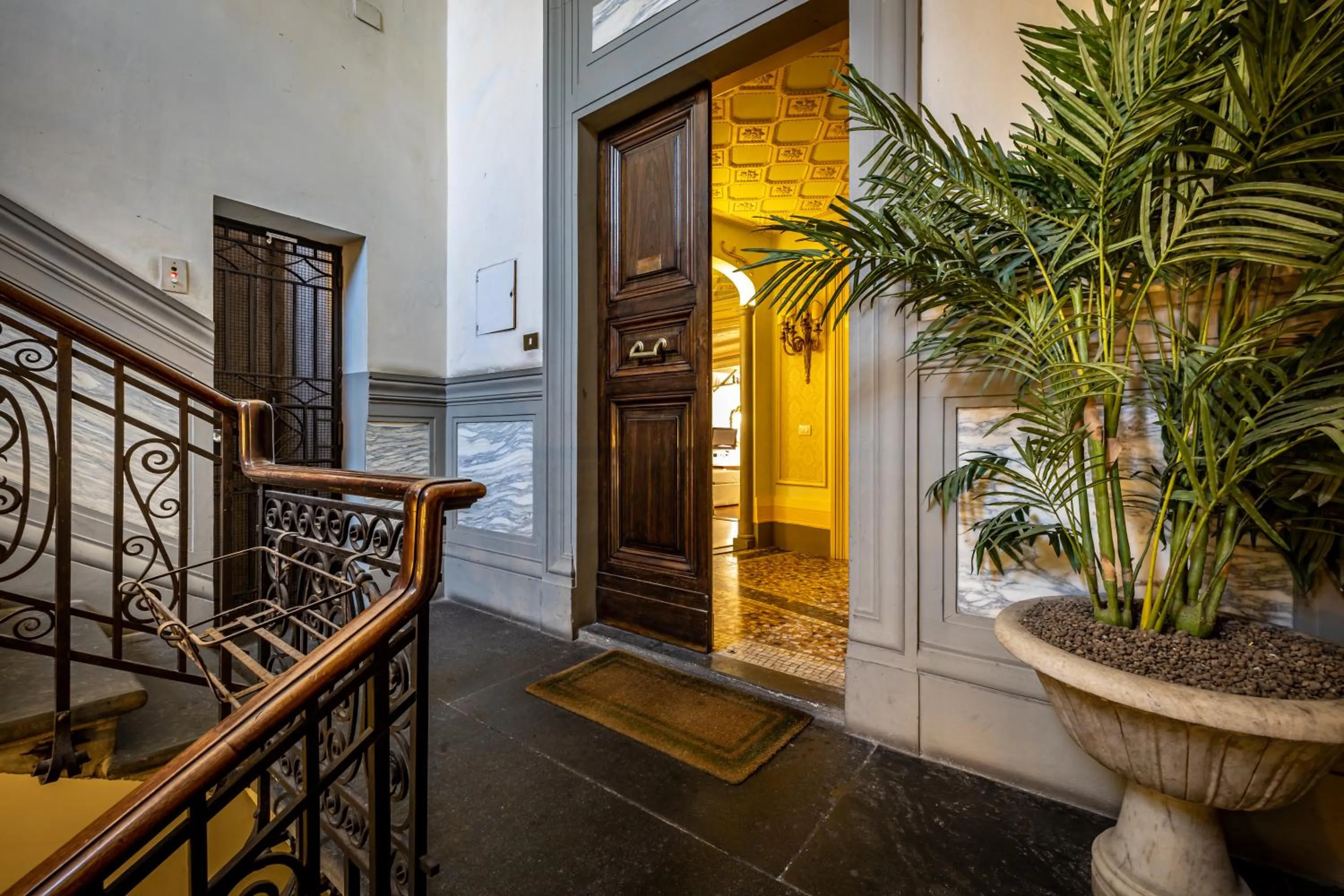 Property building in Dei Medici Palace