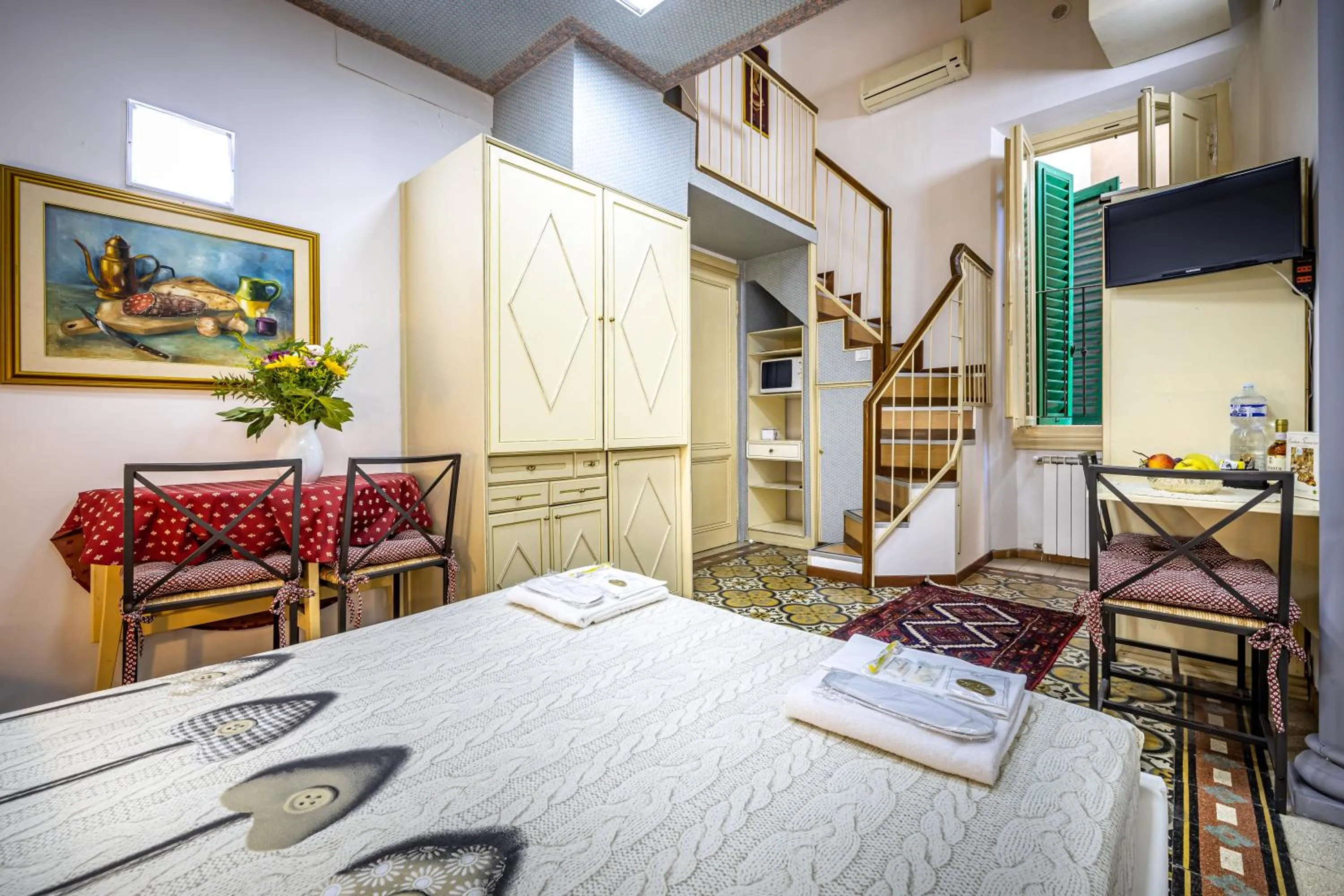 Bed in Dei Medici Palace