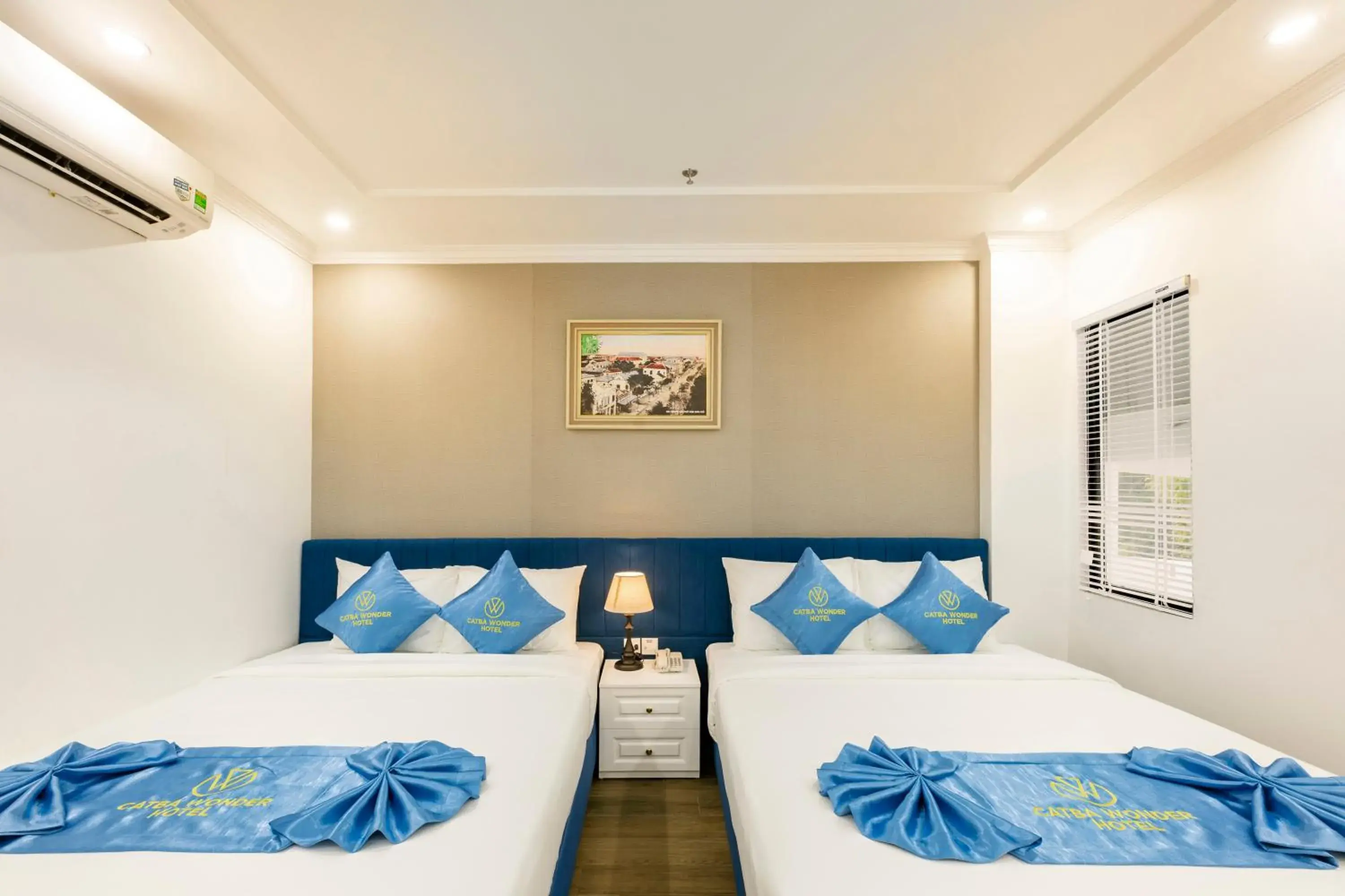 Family Room in Cat Ba Wonder Hotel Family Room in Cat Ba Wonder Hotel