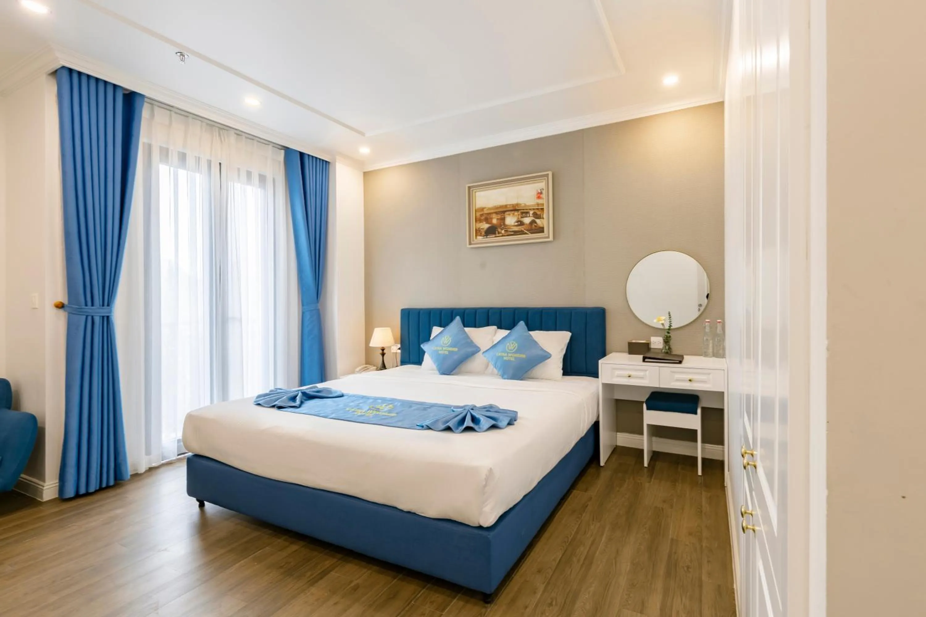 Bed in Cat Ba Wonder Hotel