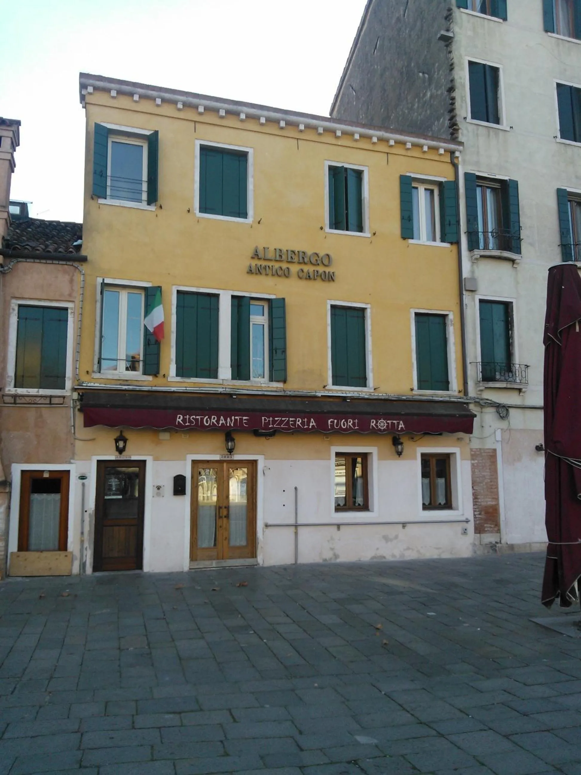 Facade/entrance in Hotel Antico Capon