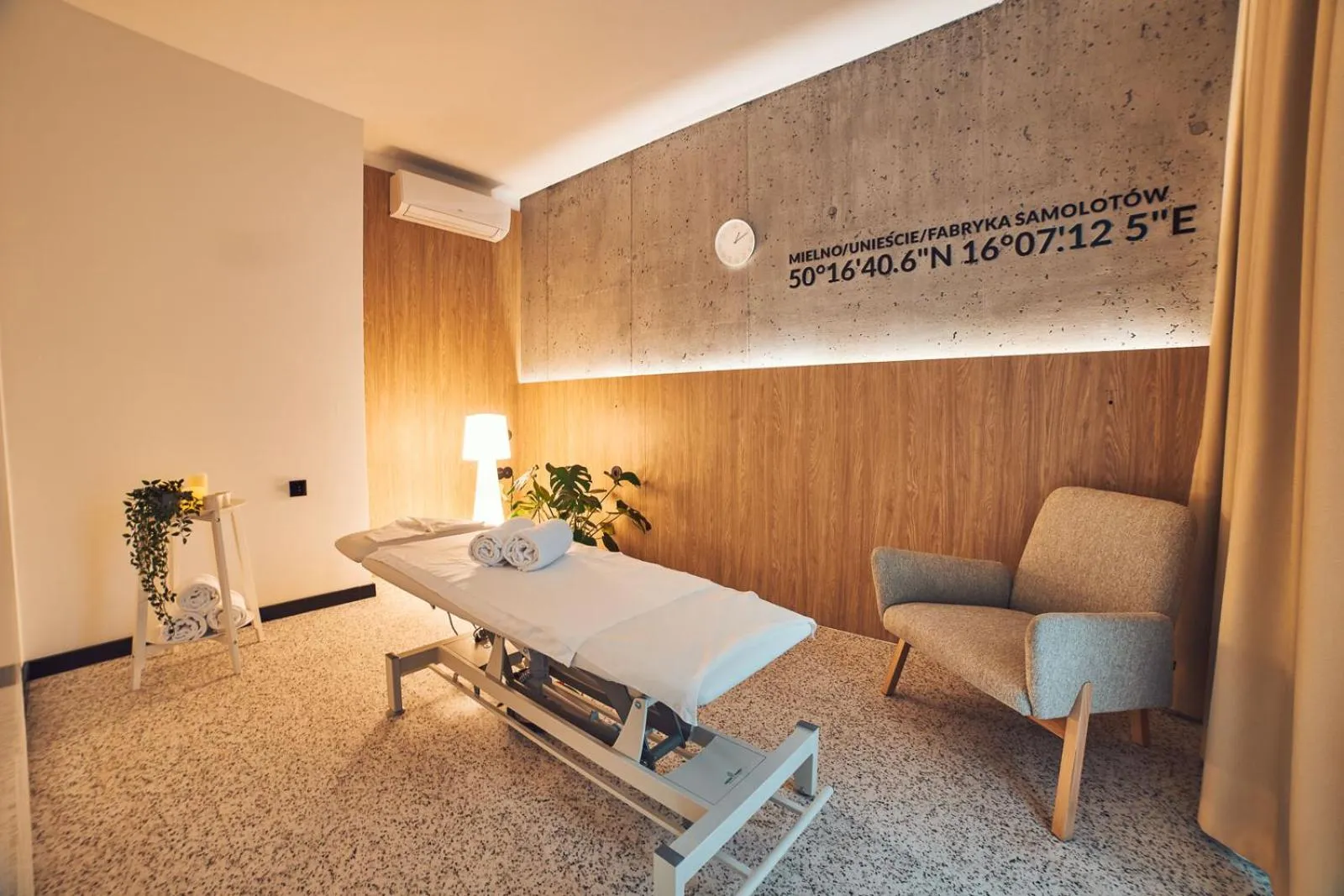 Massage in Hotel ARCHE Fabryka Samolotów w Mielnie