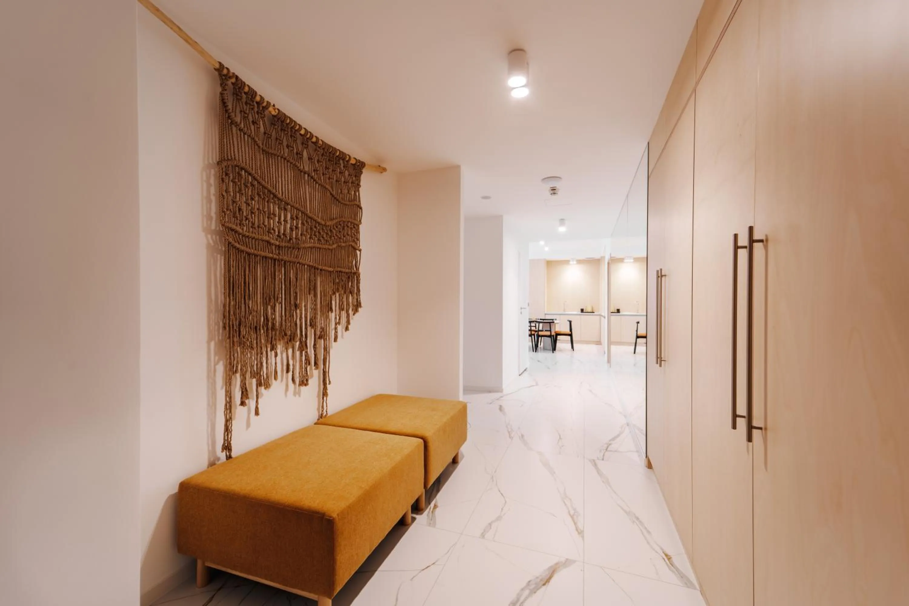 Living room, Bed in Hotel ARCHE Fabryka Samolotów w Mielnie