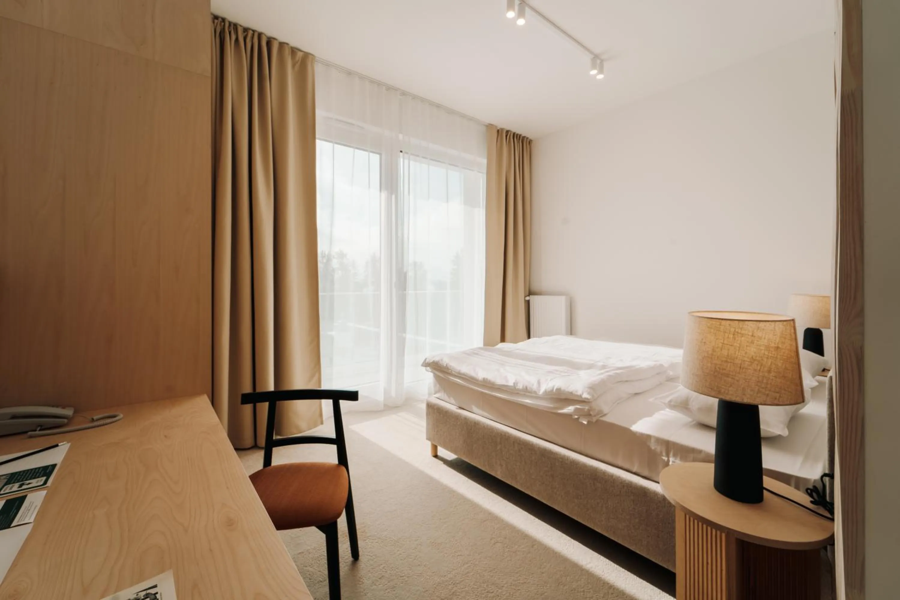 Bed in Hotel ARCHE Fabryka Samolotów w Mielnie