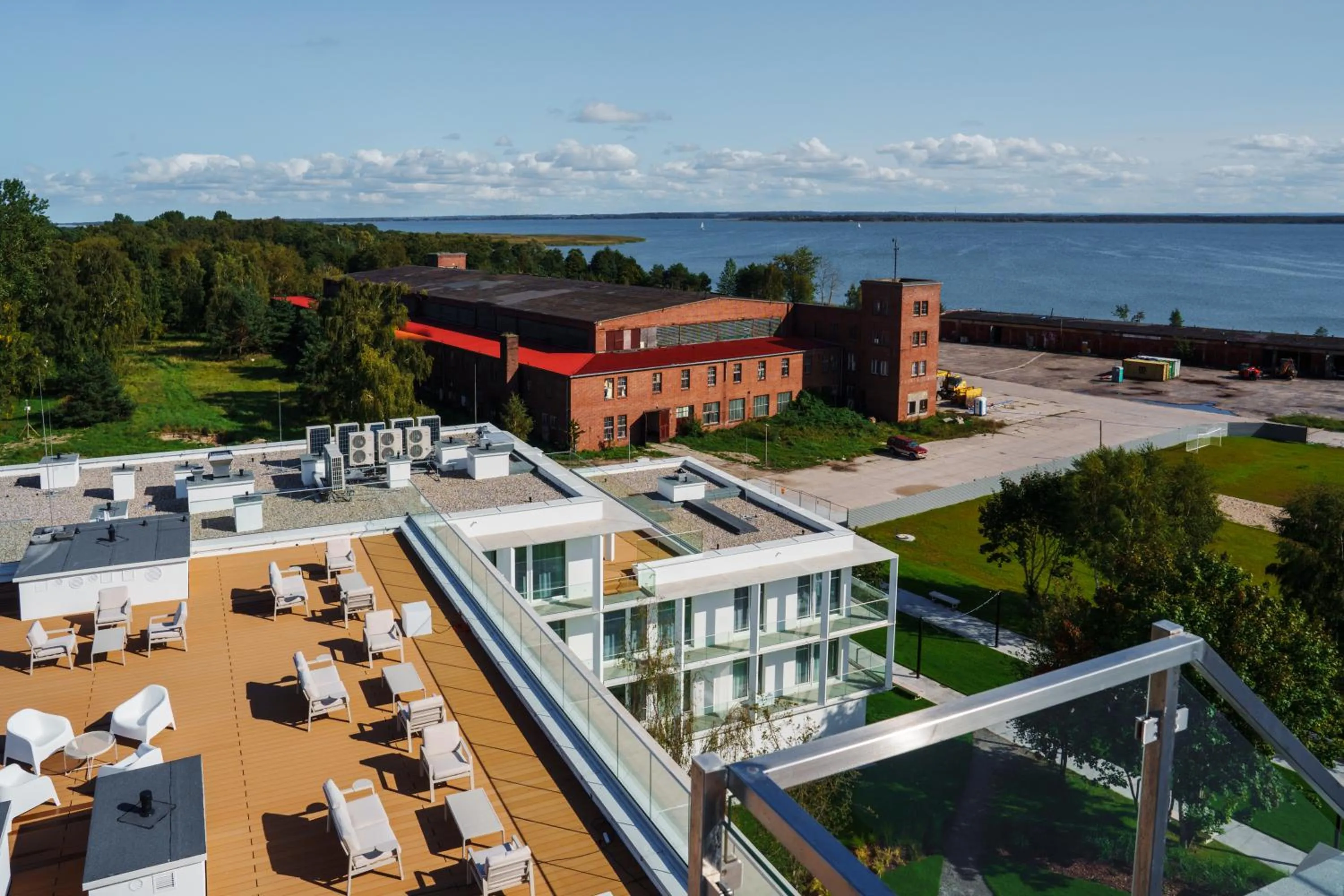 Property building in Hotel ARCHE Fabryka Samolotów w Mielnie