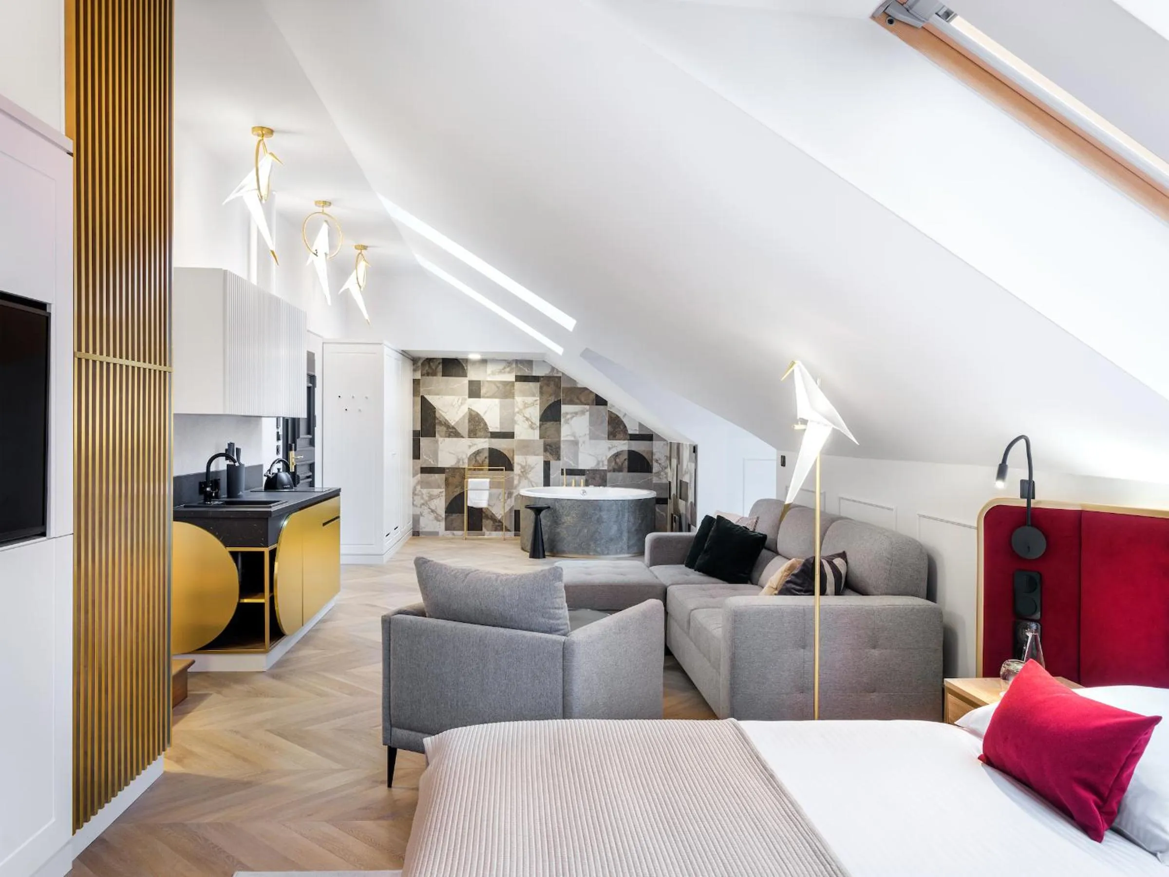 Kitchen or kitchenette in Golden Queen Deluxe Jacuzzi Apartments - Old Town