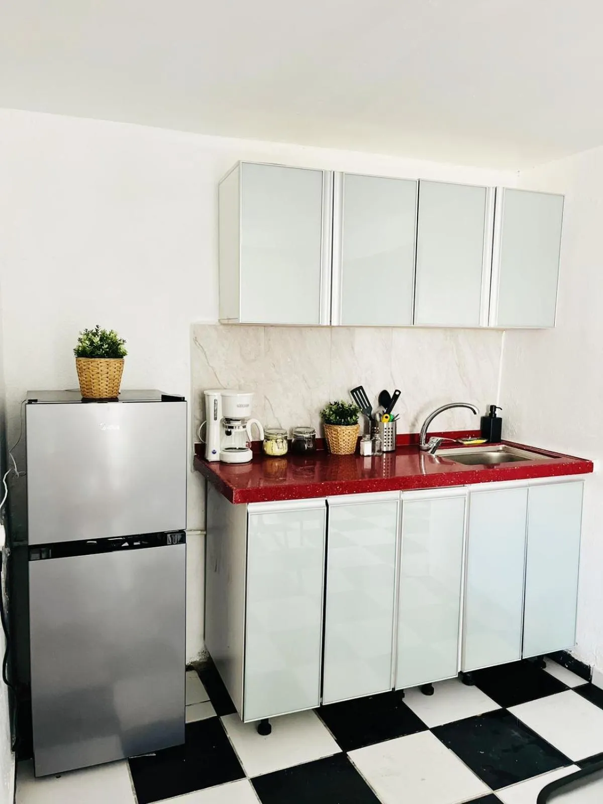 Kitchen or kitchenette in Janer House at San Juan