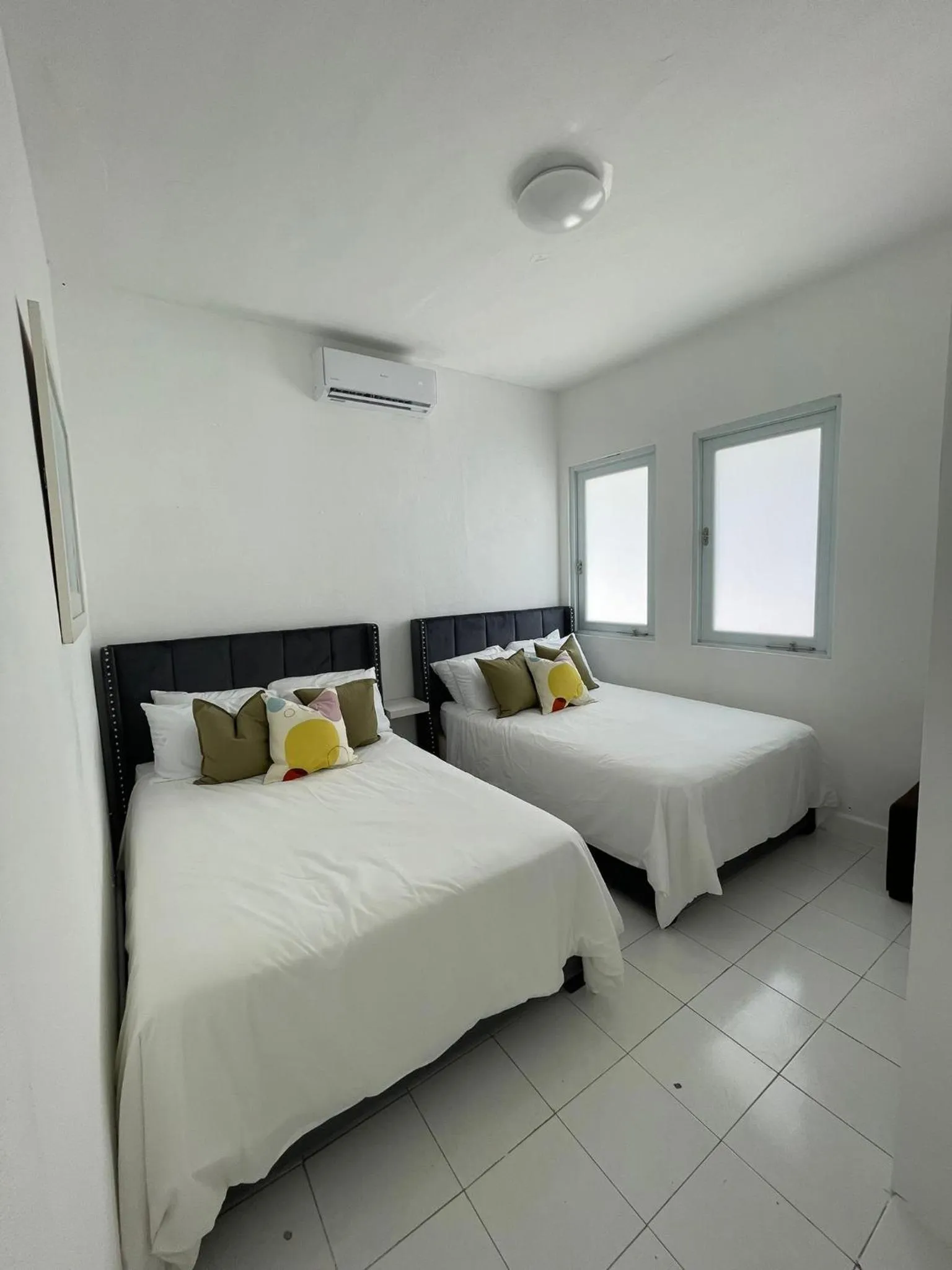 Photo of the whole room, Bed in Janer House at San Juan