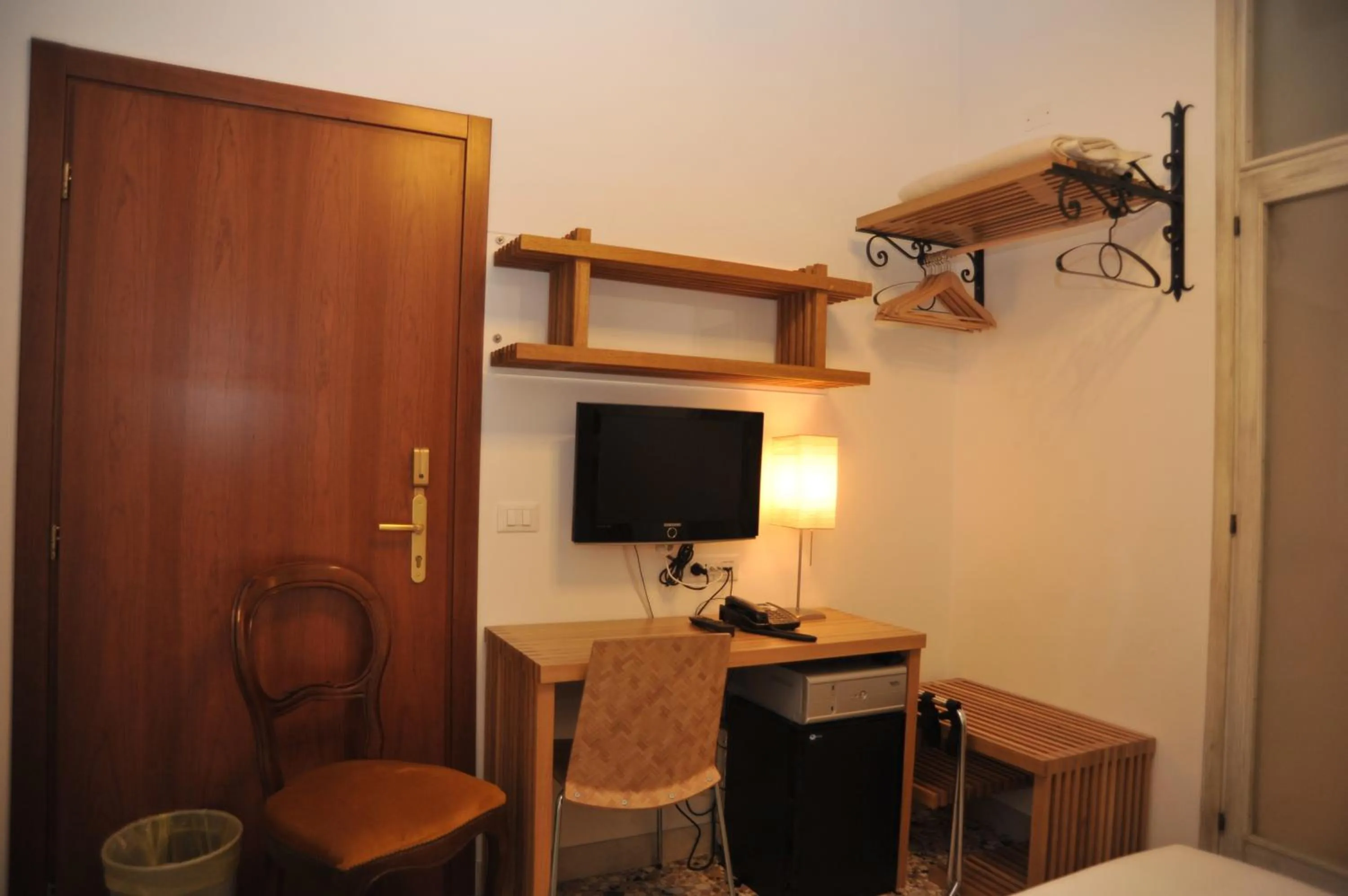 TV and multimedia in 3C B&B