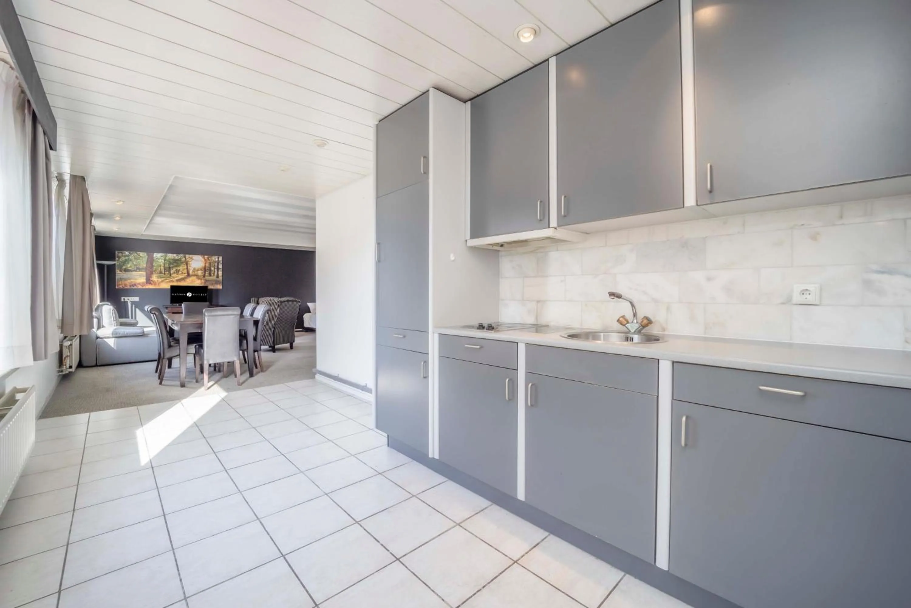 Kitchen or kitchenette in Fletcher Hotel-Restaurant Waalwijk