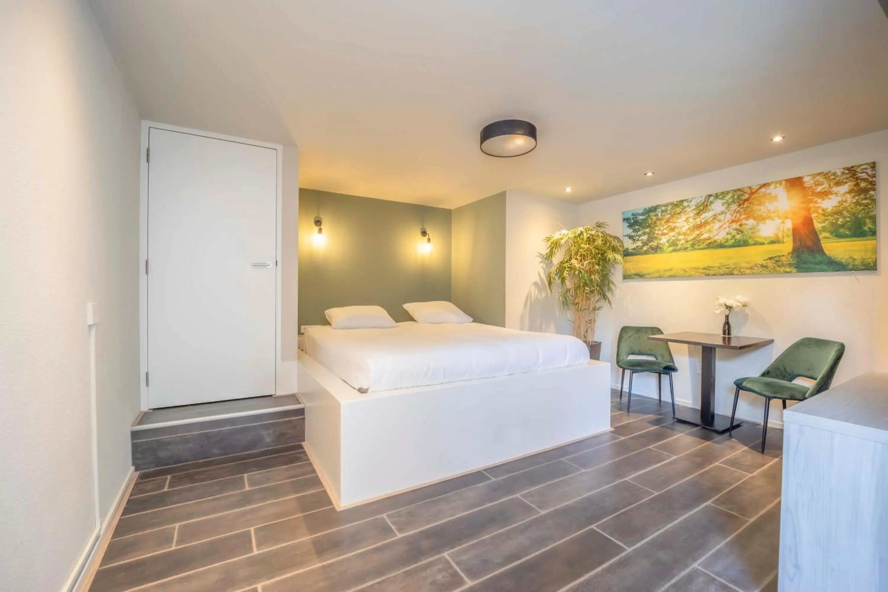 Photo of the whole room, Bed in Fletcher Hotel-Restaurant Waalwijk