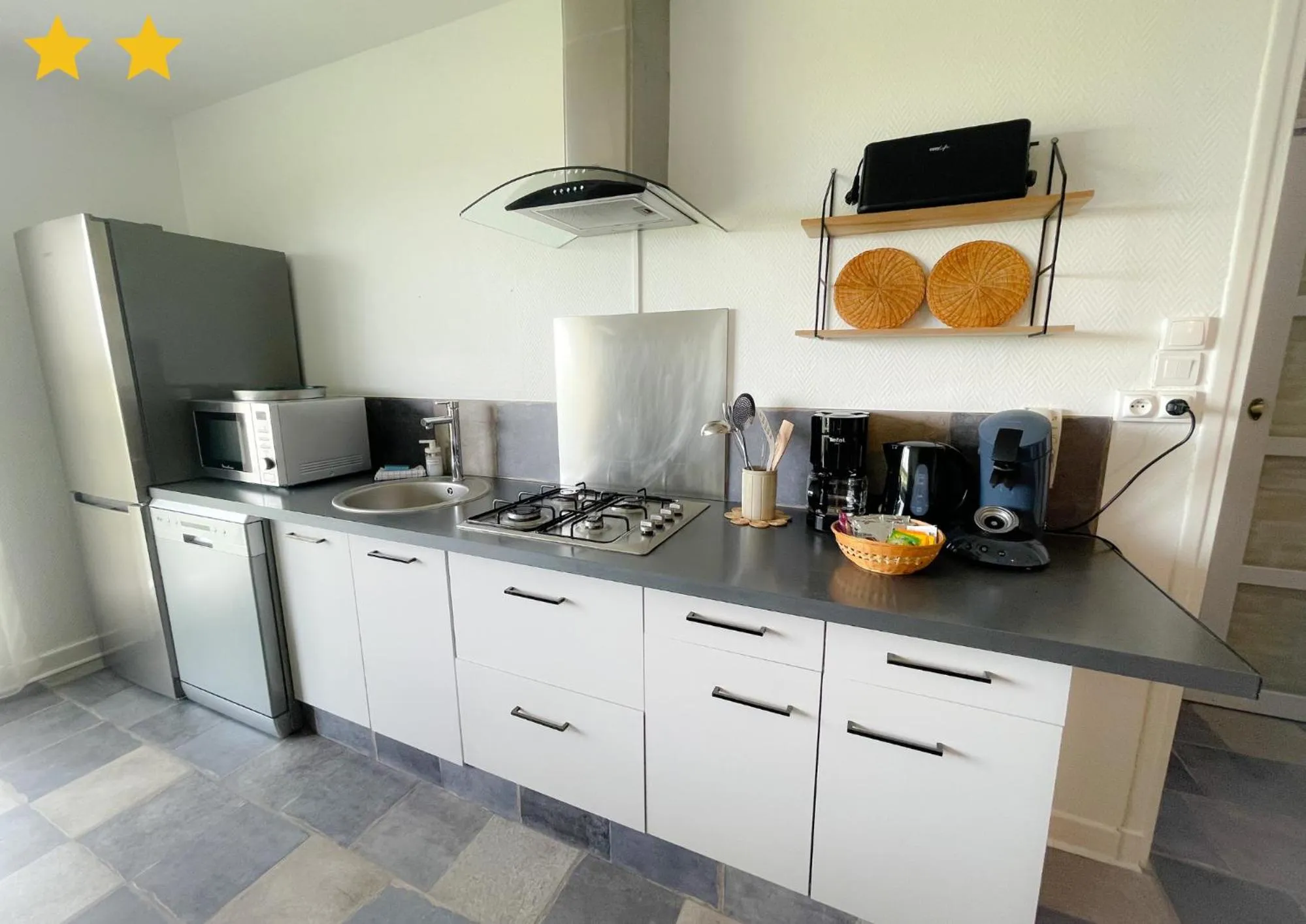Kitchen or kitchenette in La Digue
