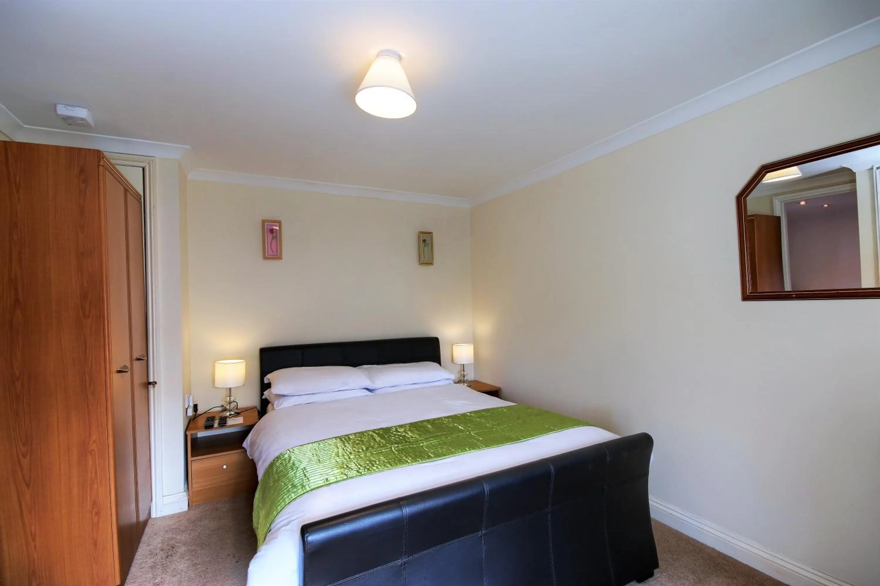 Other, Bed in Mount Lavinia