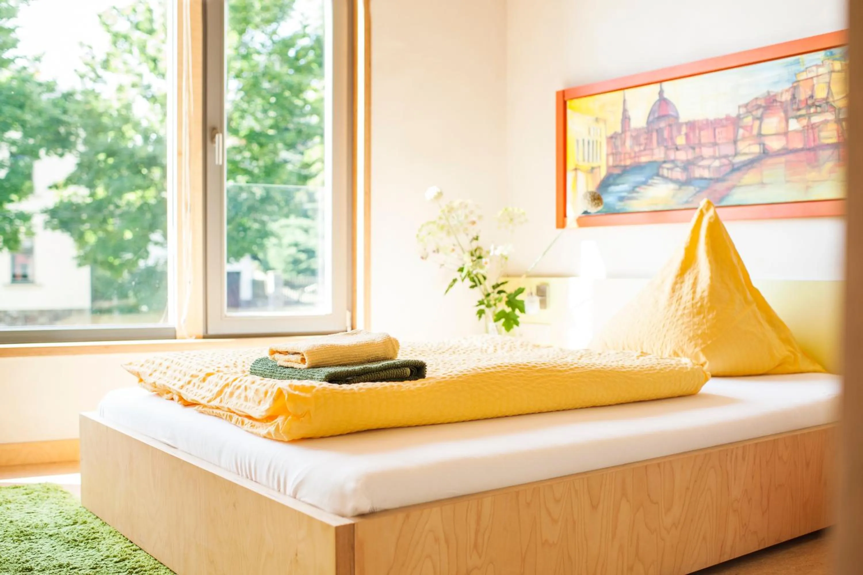 Property building, Bed in SELBSTgemacht