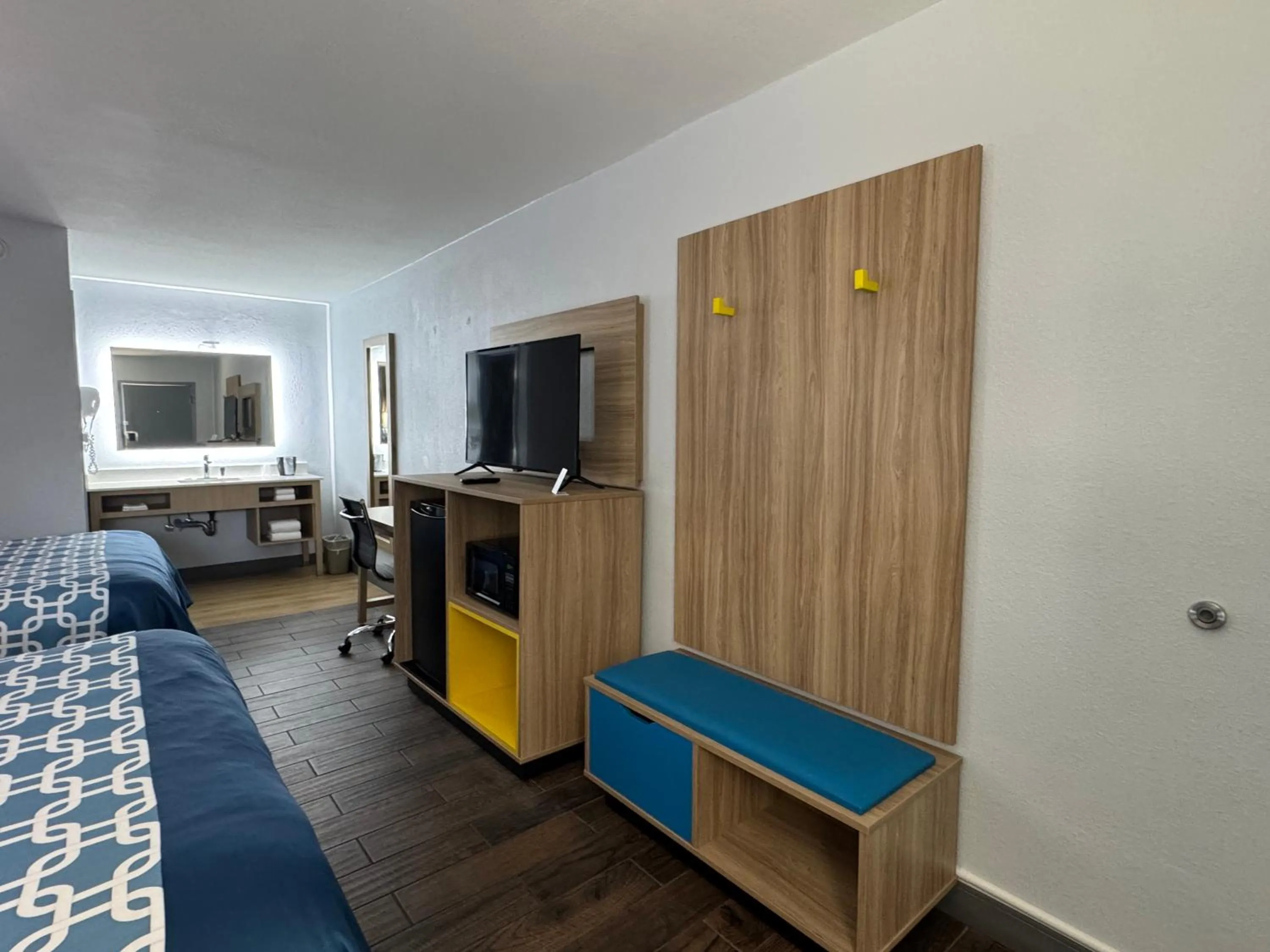 Bed in Travelodge by Wyndham Gainesville