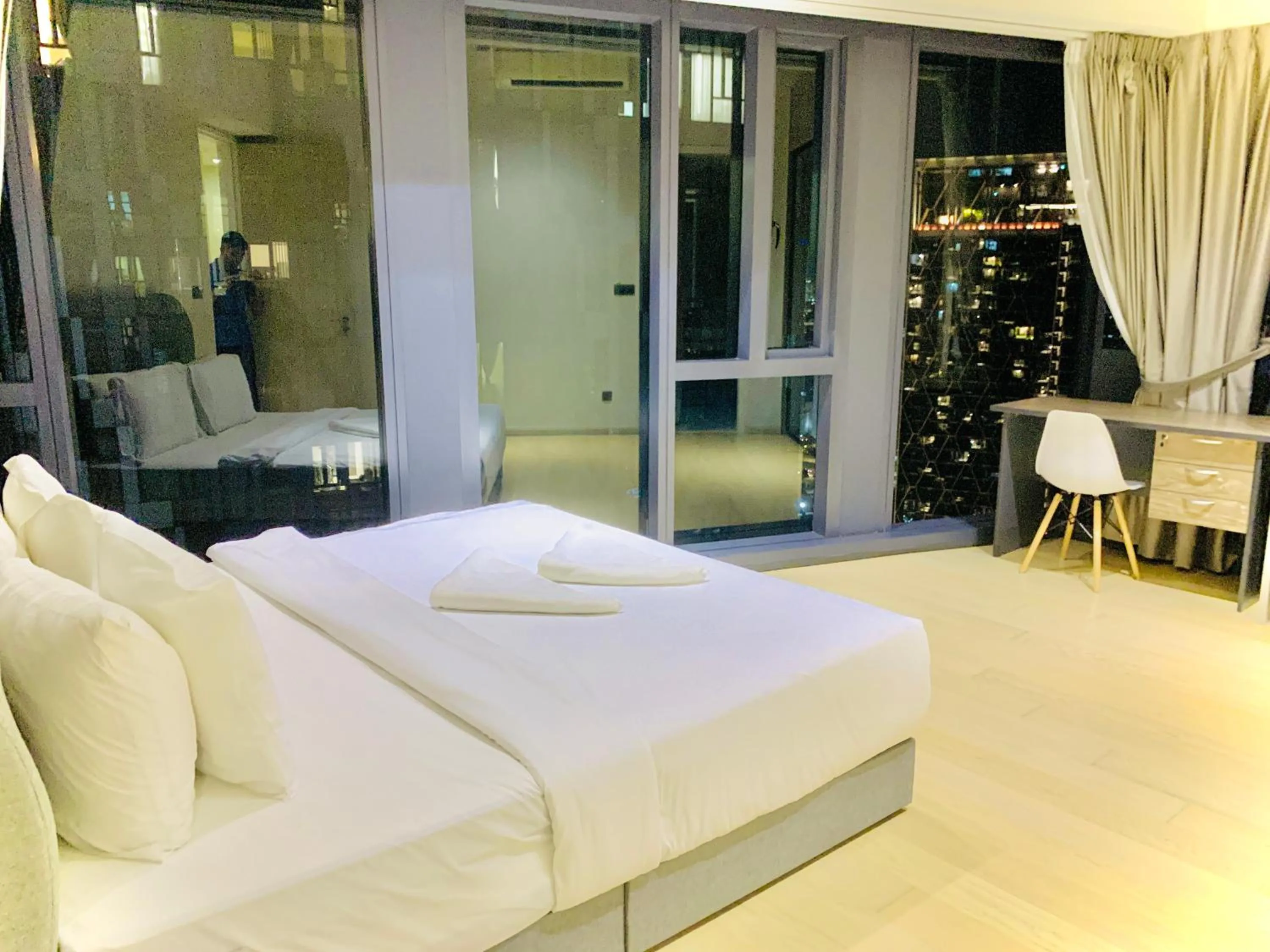 Bed in Star KLCC by Arman