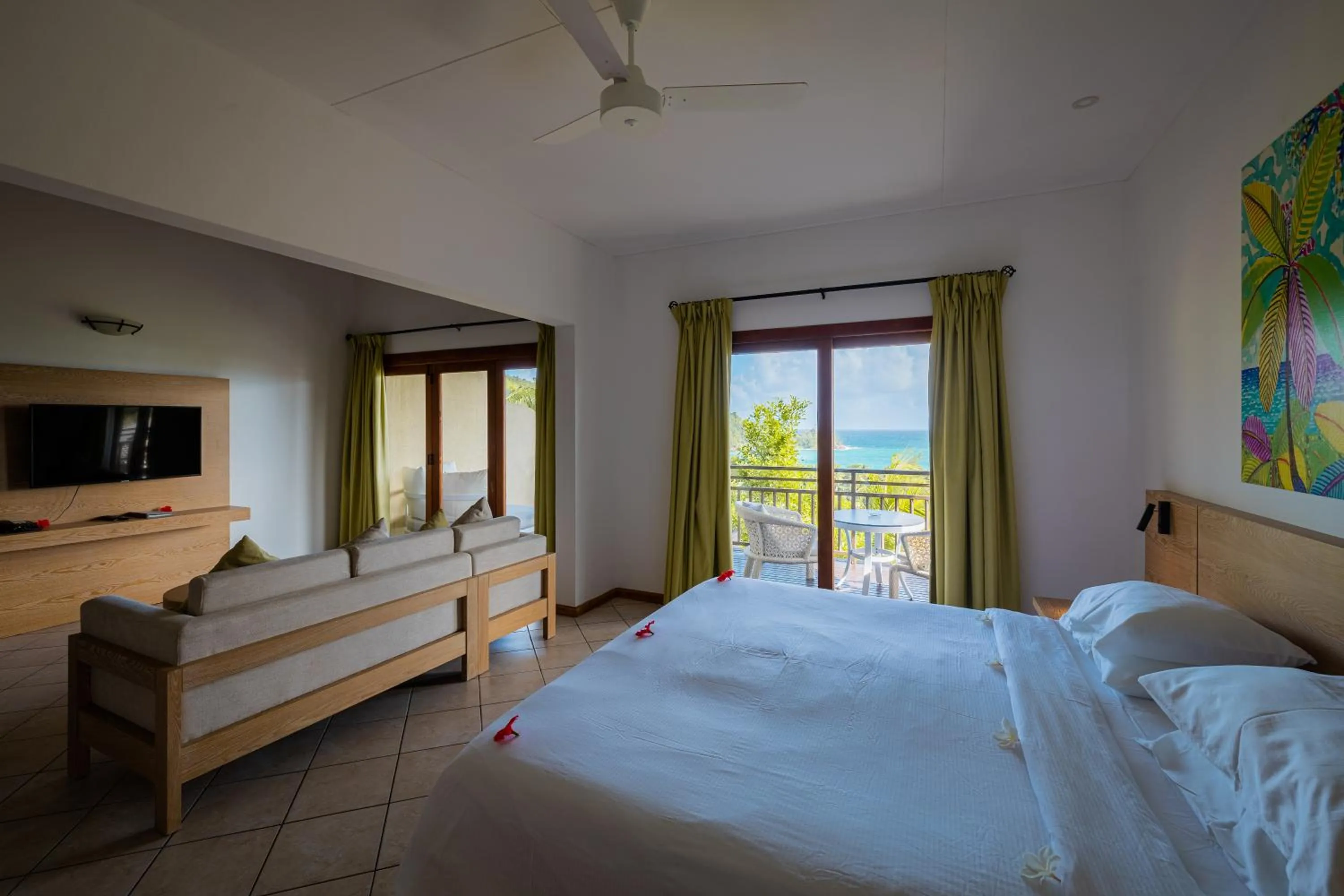 TV and multimedia, Bed in Valmer Resort and Spa