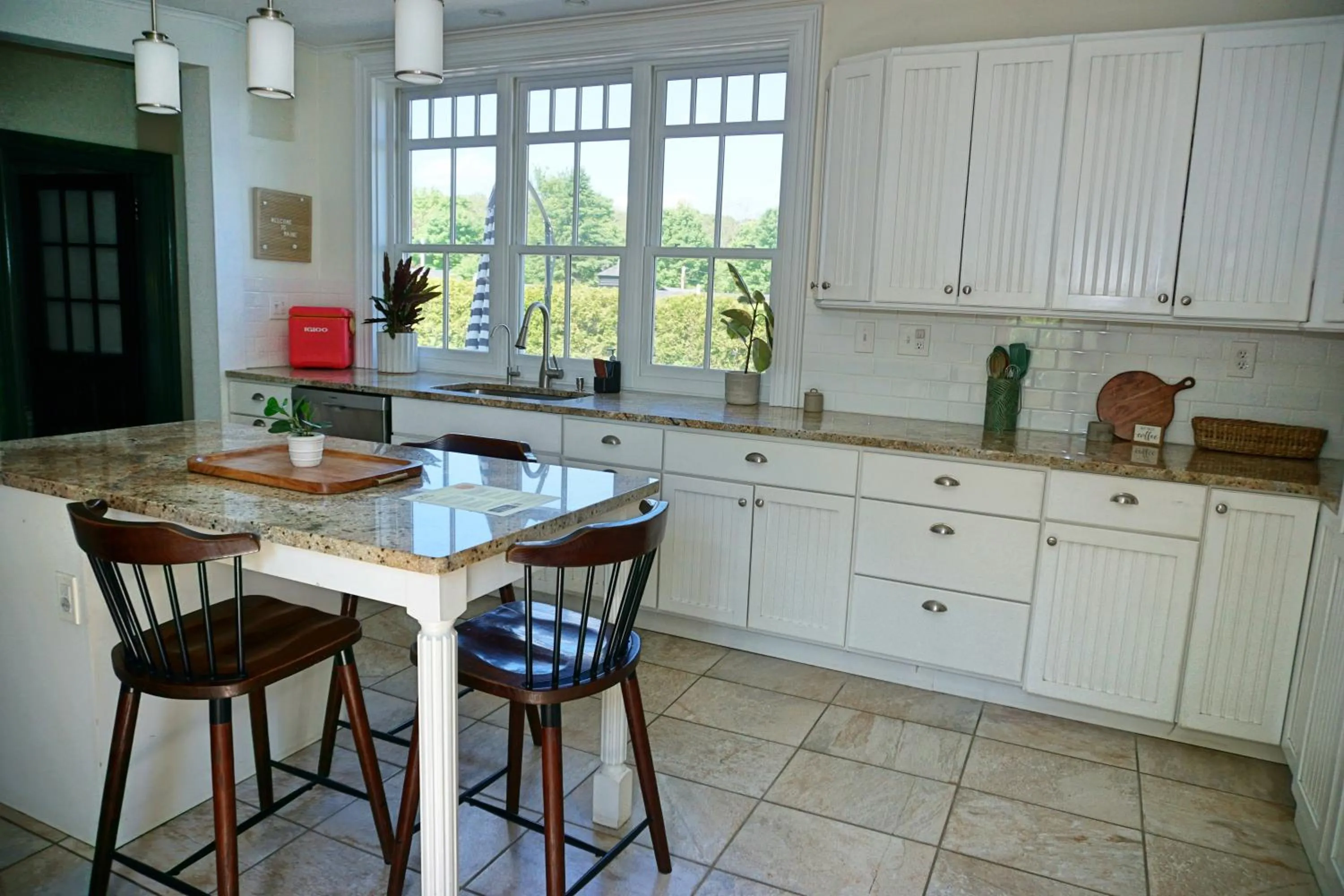 Seascape Motel & Cottages