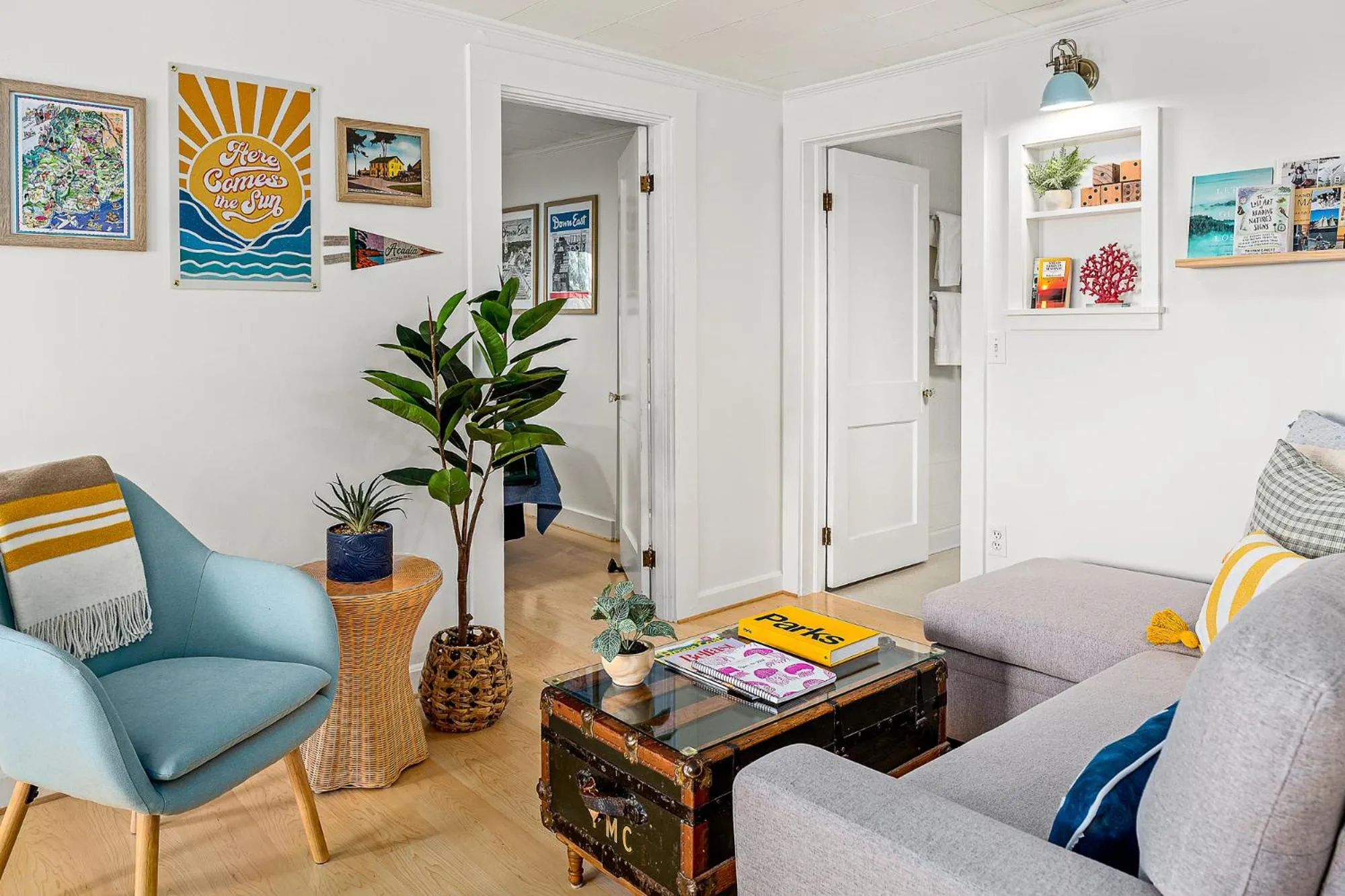 Living room in Seascape Motel & Cottages