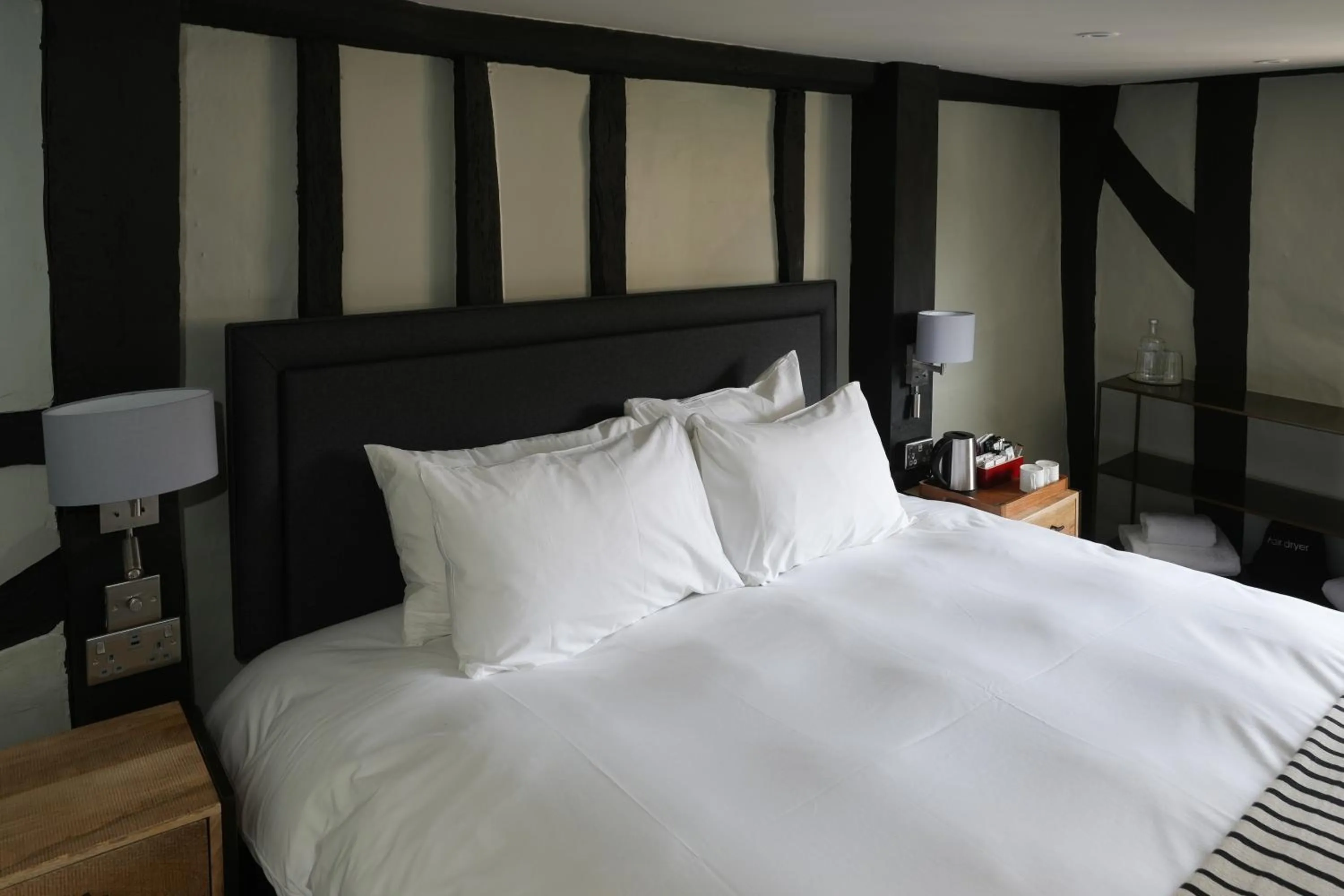 Bedroom, Bed in The Windmill