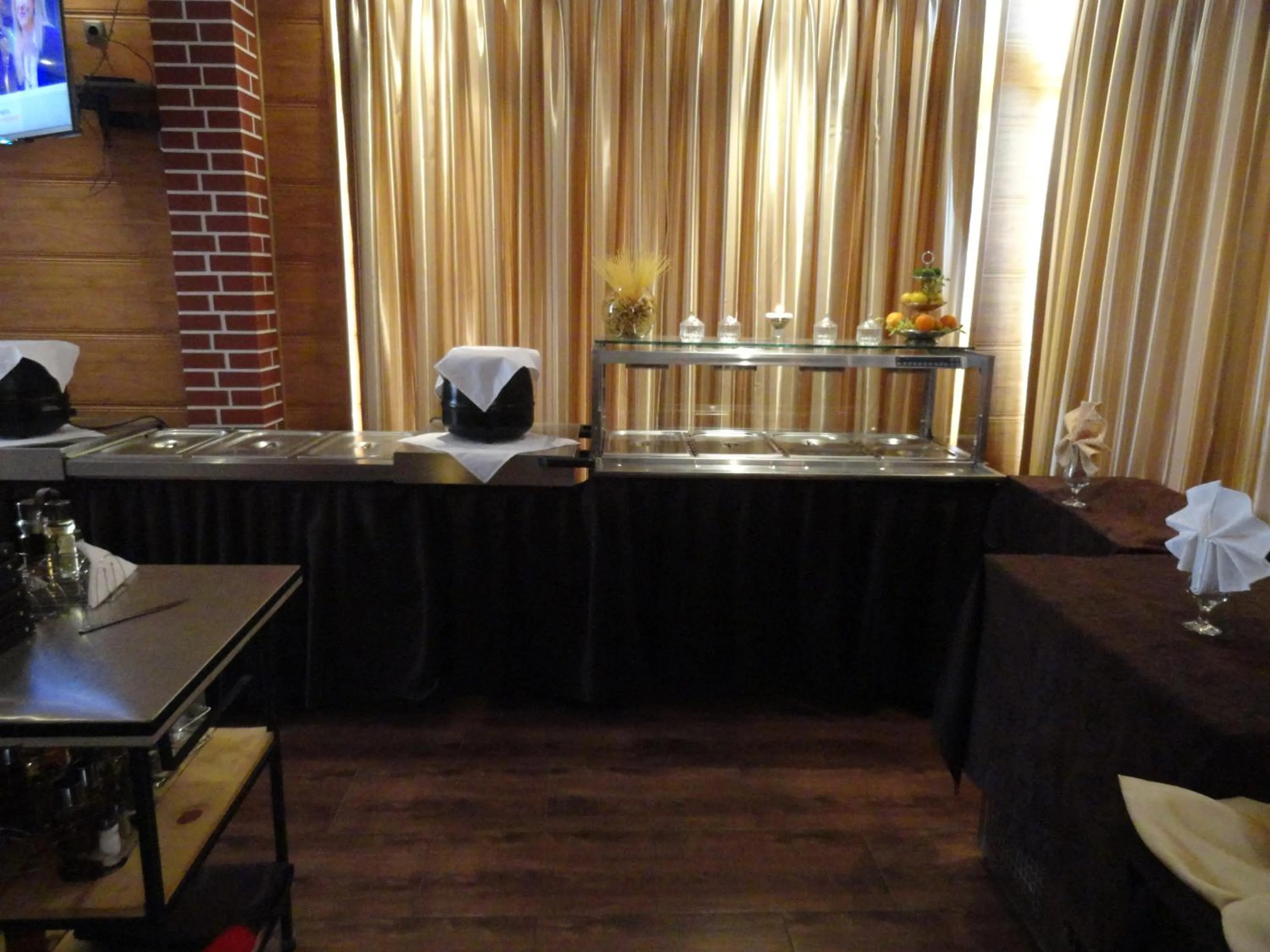 Meals in Cantilena Complex