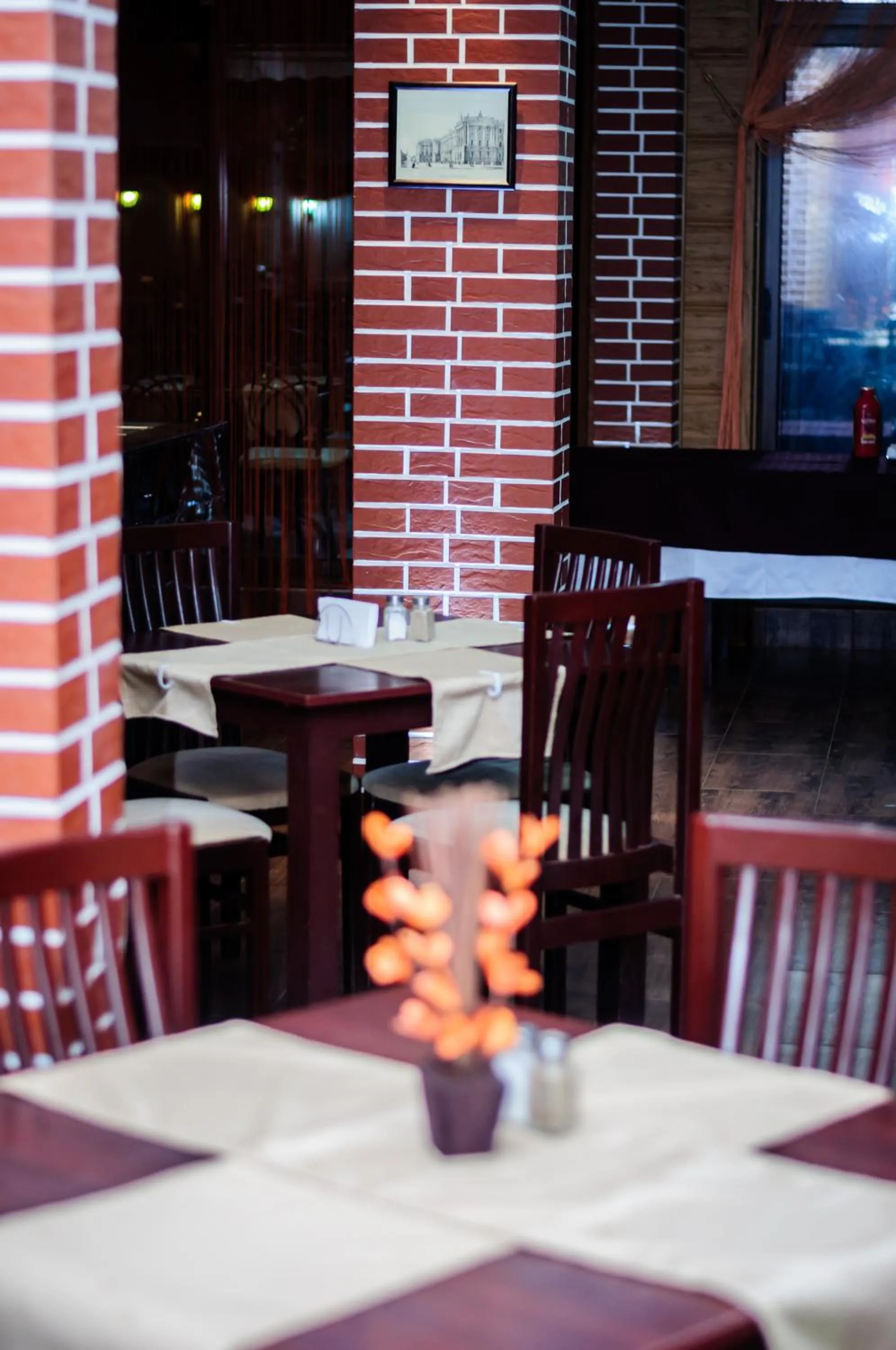 Restaurant/places to eat in Cantilena Complex