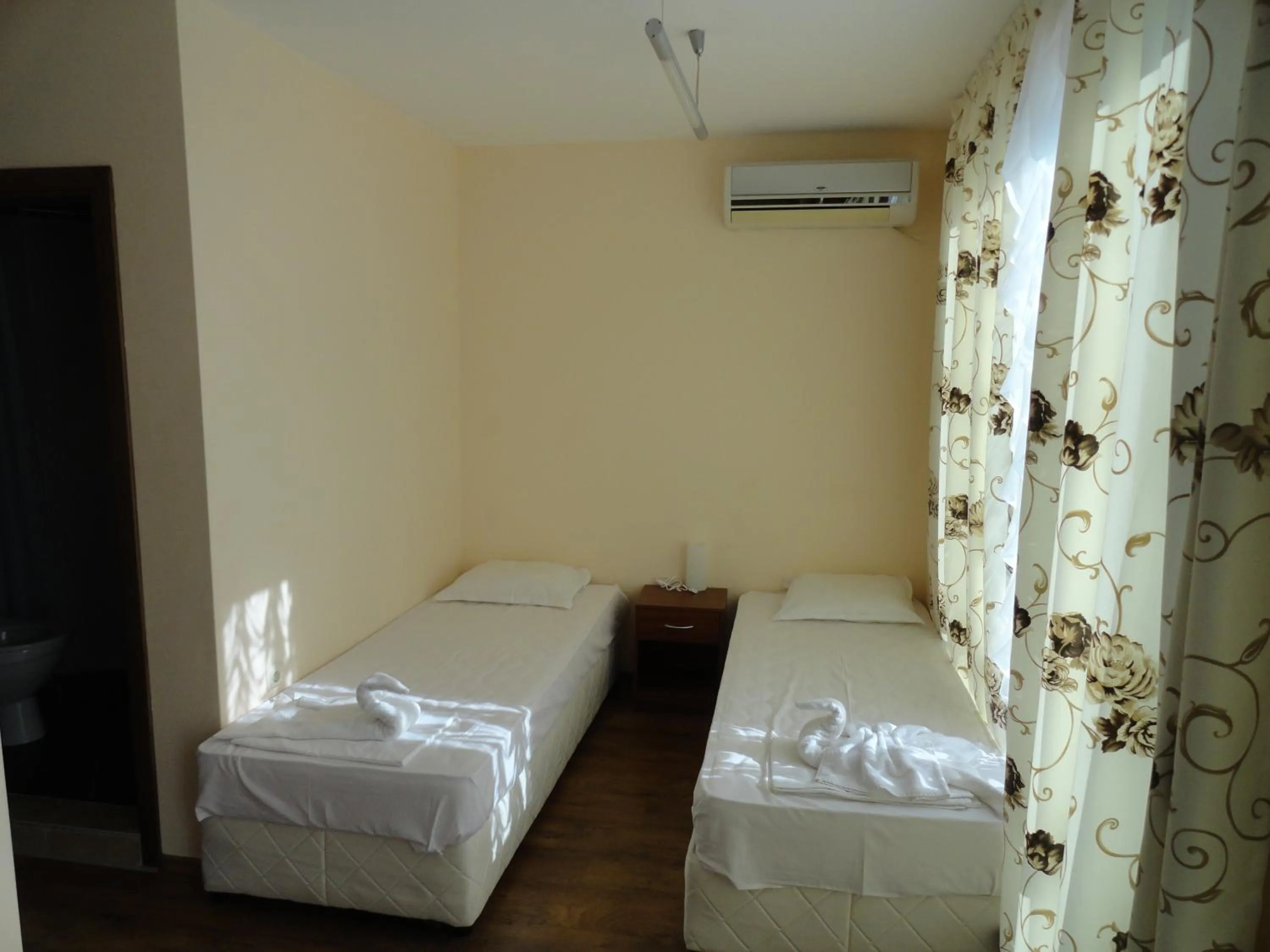 Bed in Cantilena Complex