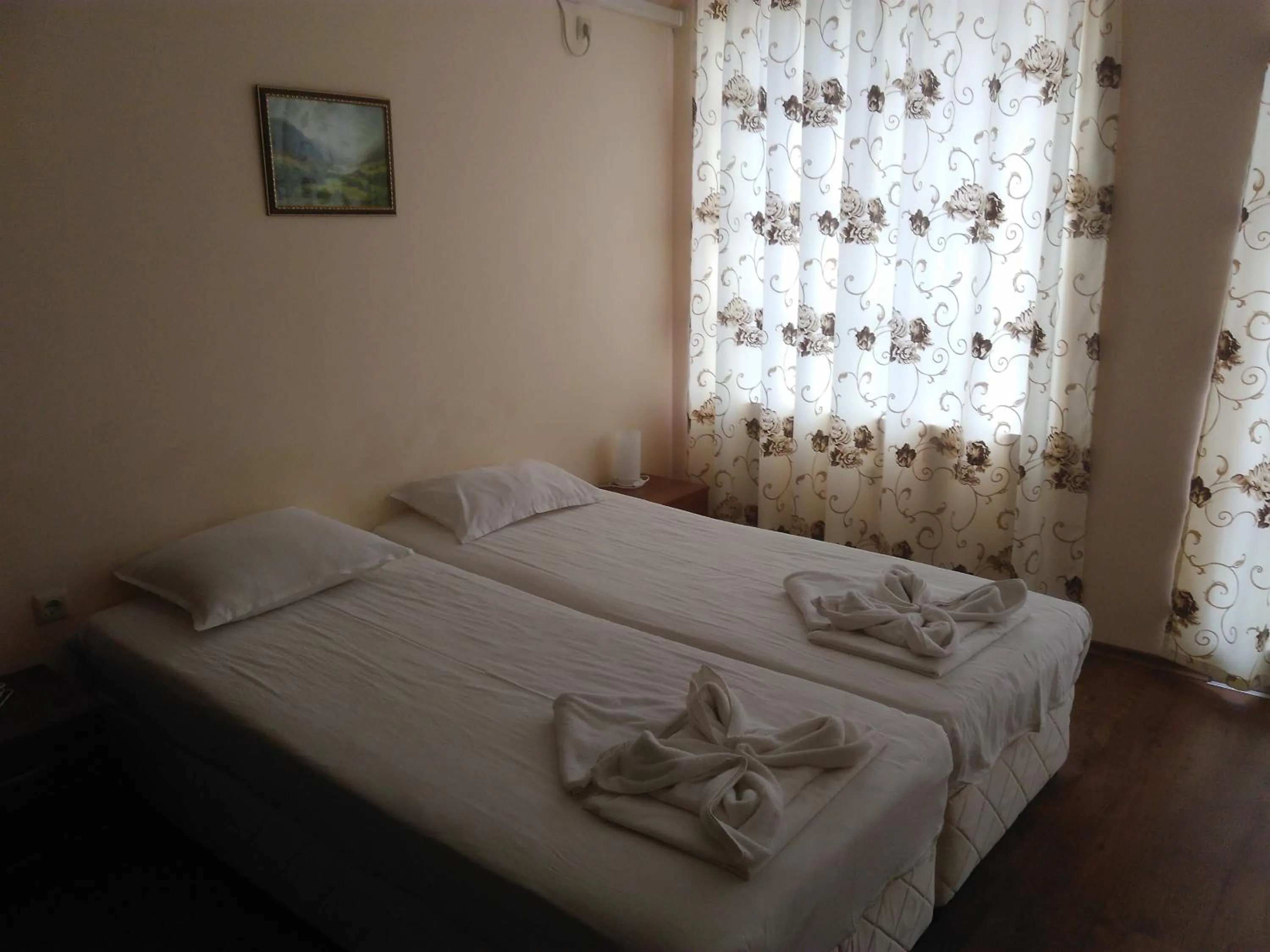 Bed in Cantilena Complex