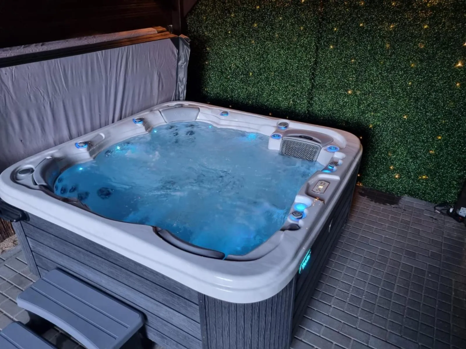 Hot Tub in Lawendowa Przystań