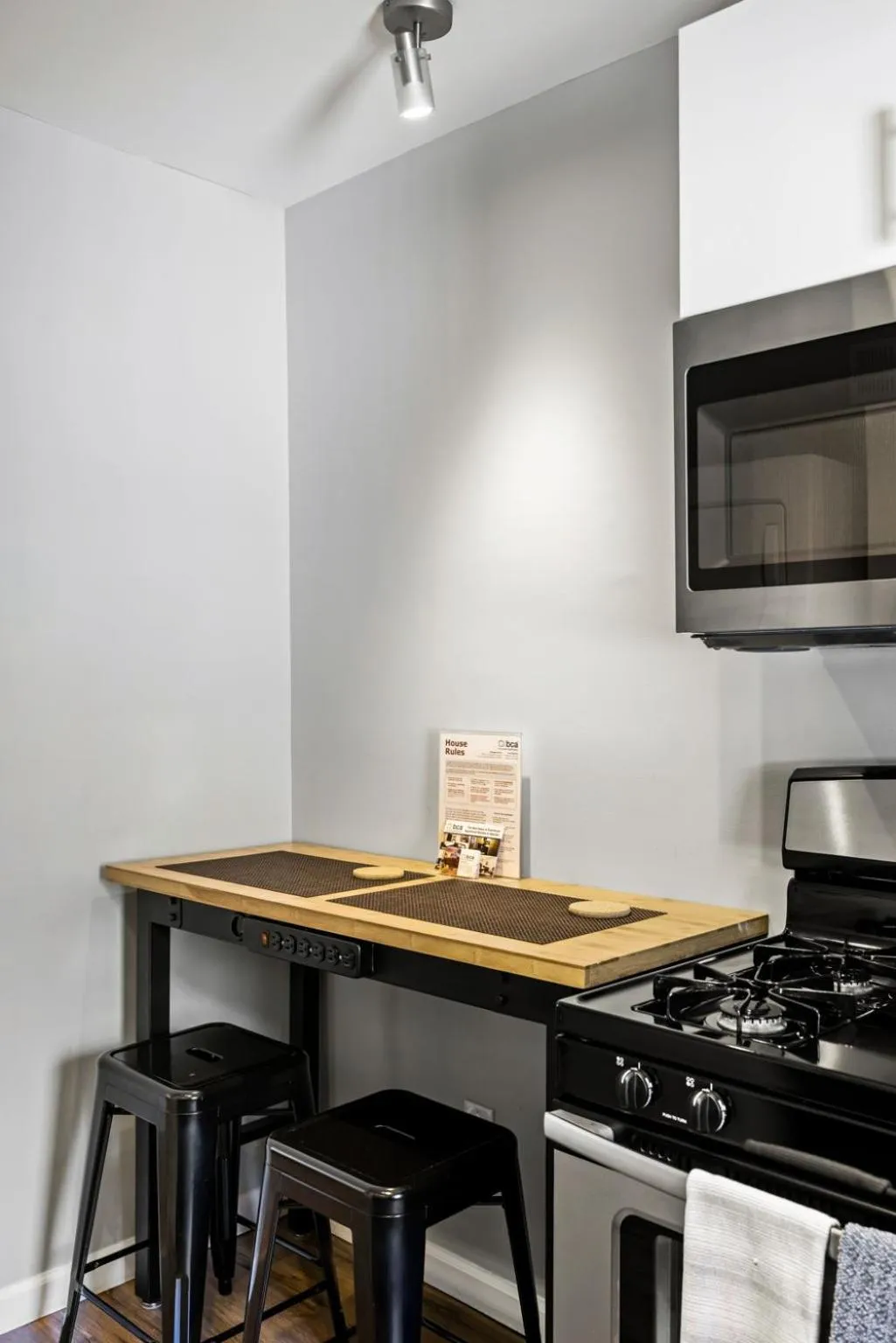 Kitchen or kitchenette in BCA Furnished Apartments