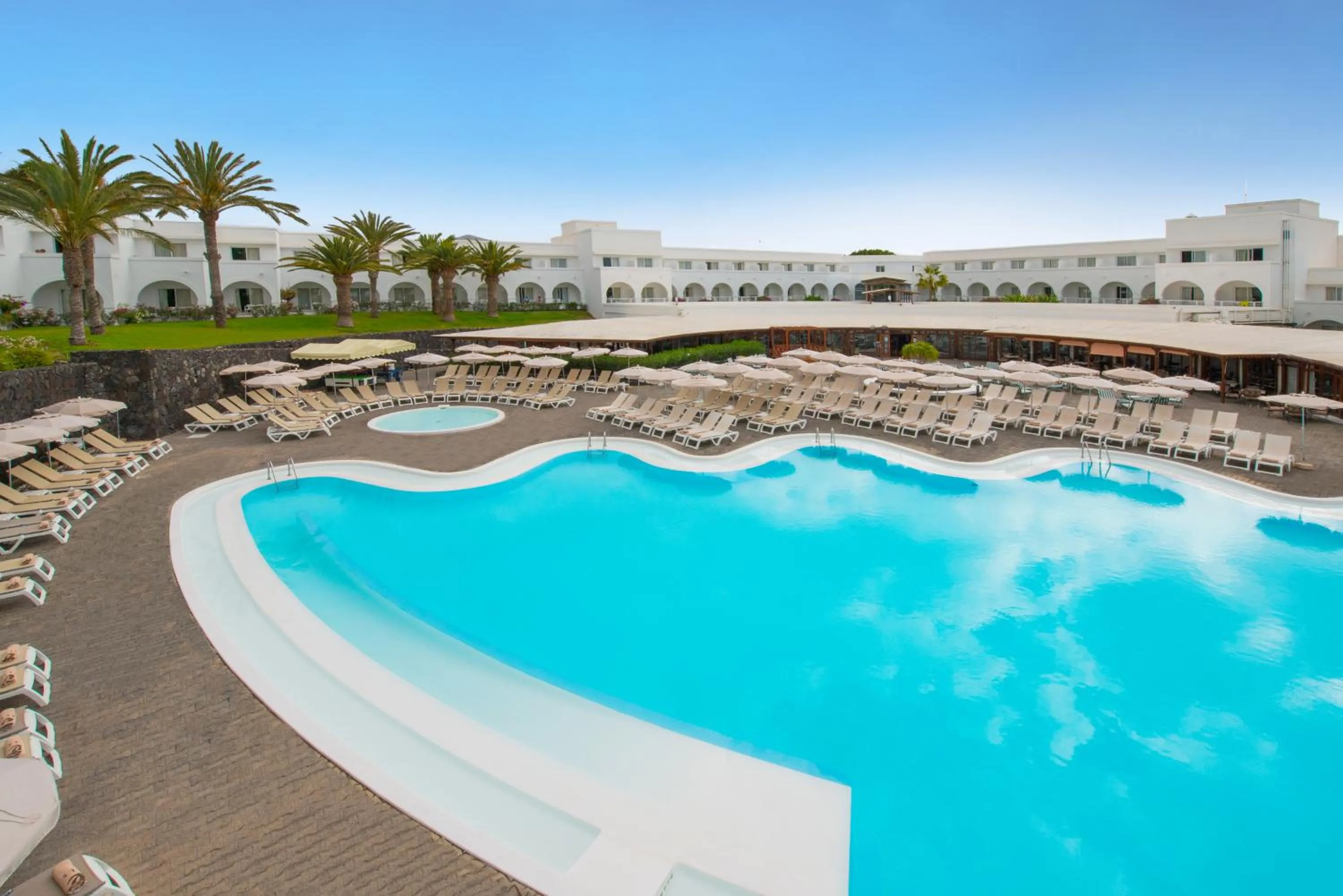 Swimming pool in Relaxia Olivina