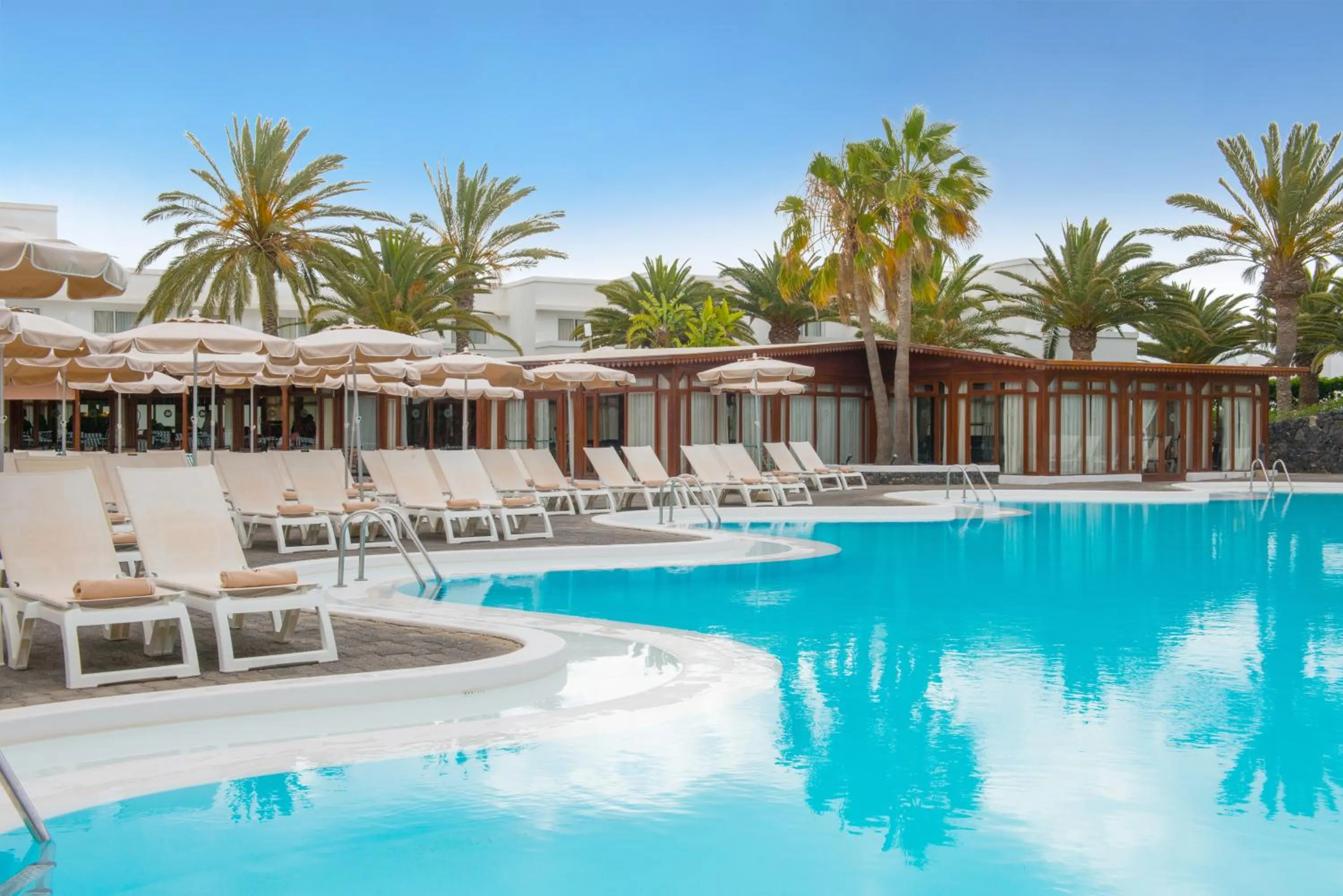 Swimming pool in Relaxia Olivina