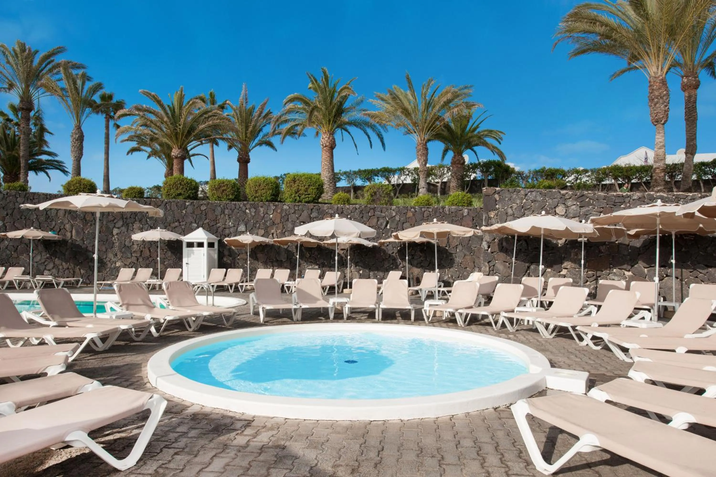 Swimming pool in Relaxia Olivina