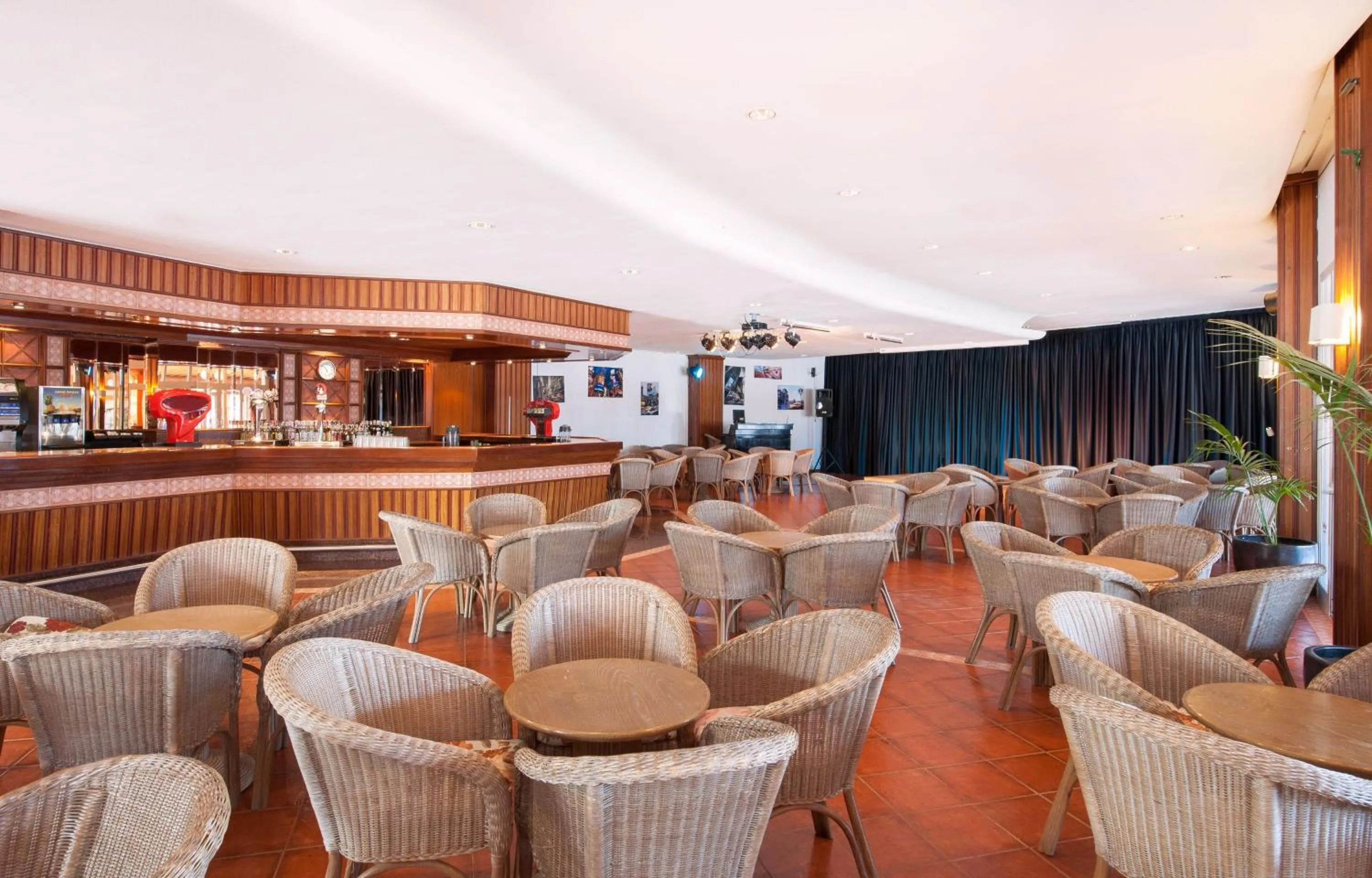 Lounge or bar in Relaxia Olivina
