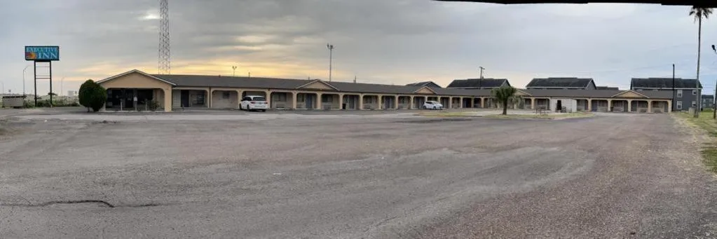 Property building in Executive Inn Robstown