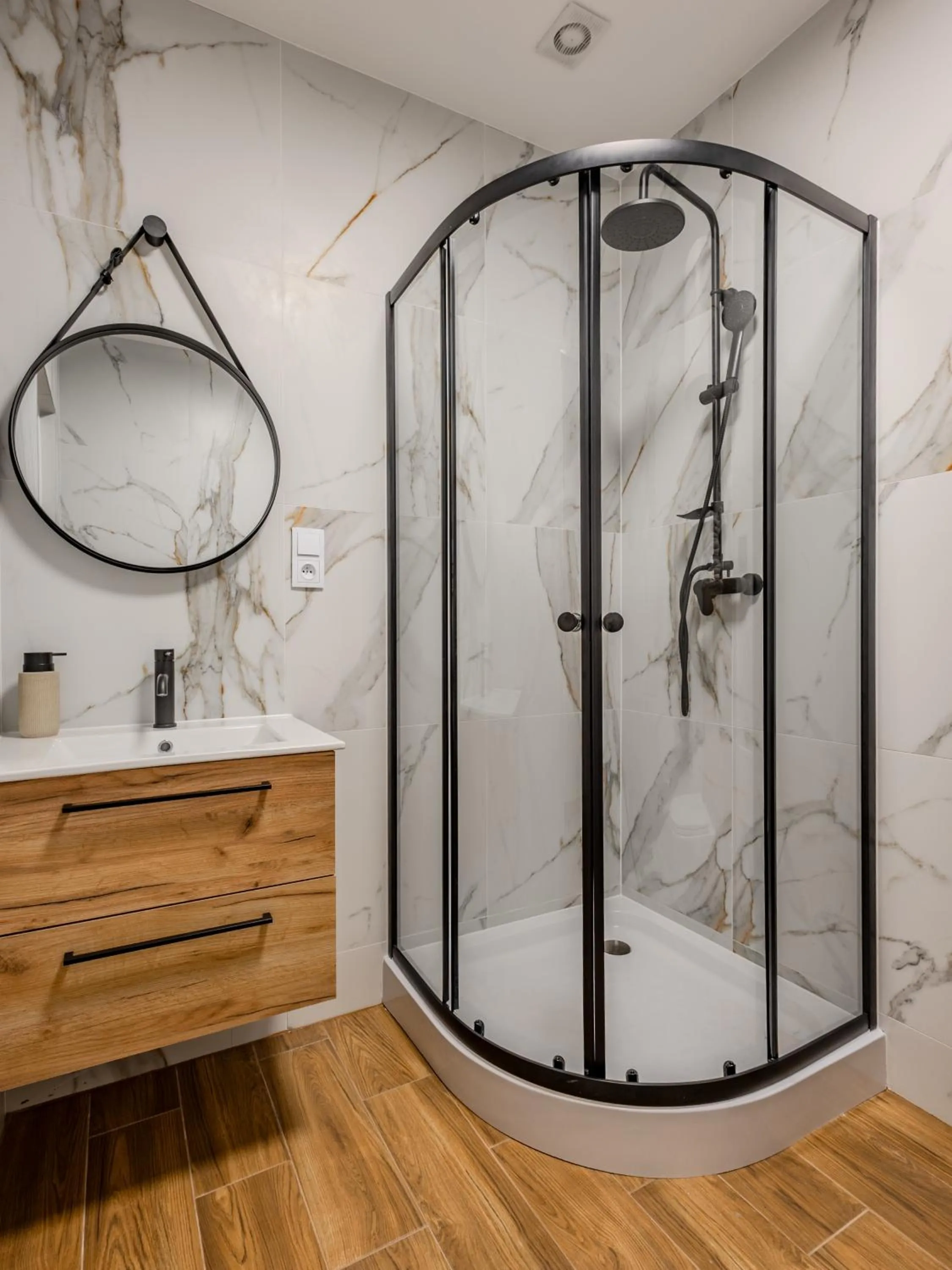 Shower in The Old Townhouse II