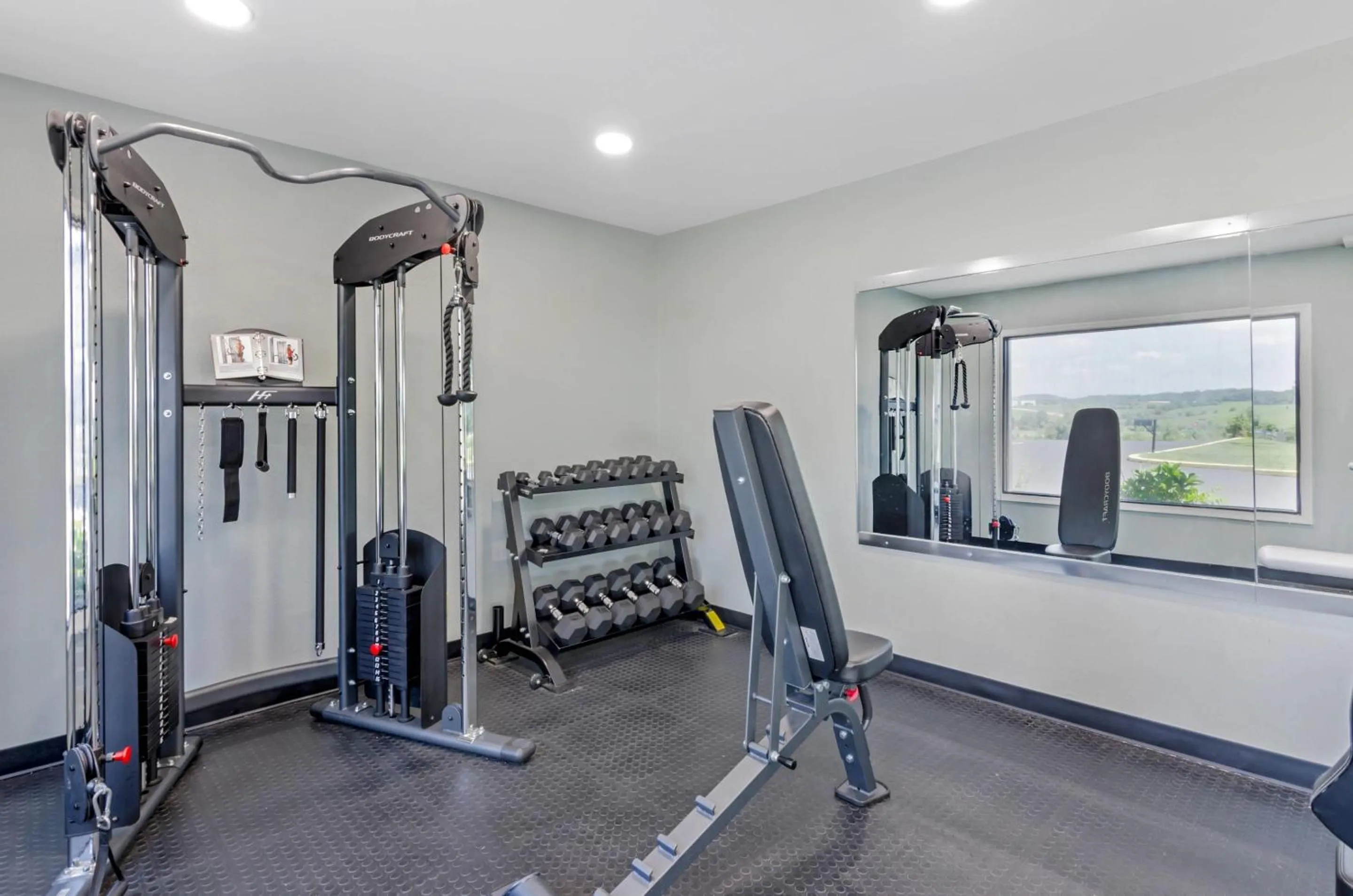 Fitness centre/facilities in Suburban Studios Verona - Staunton North