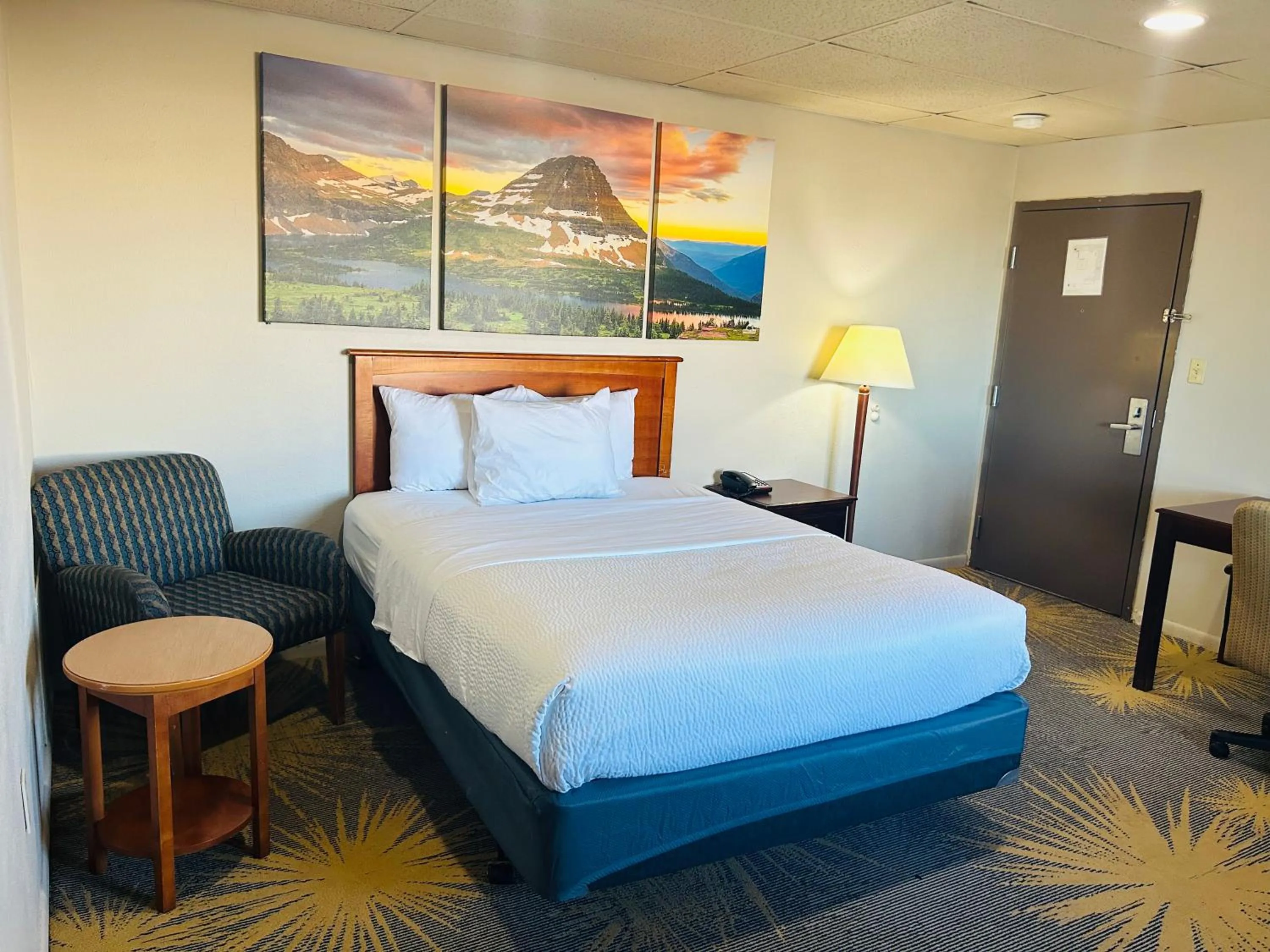 Bed in Days Inn by Wyndham Wheatland