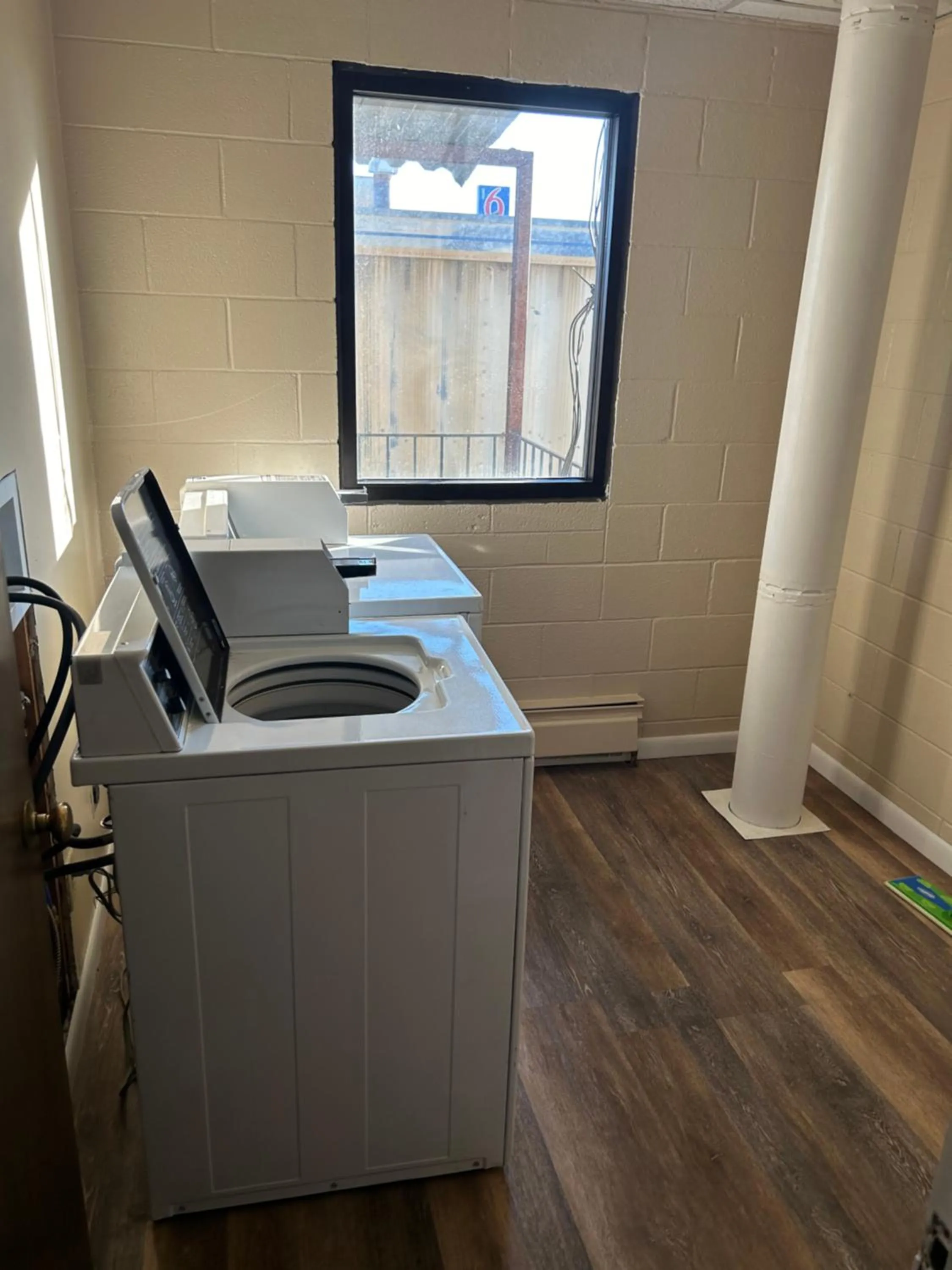 laundry in Days Inn by Wyndham Wheatland