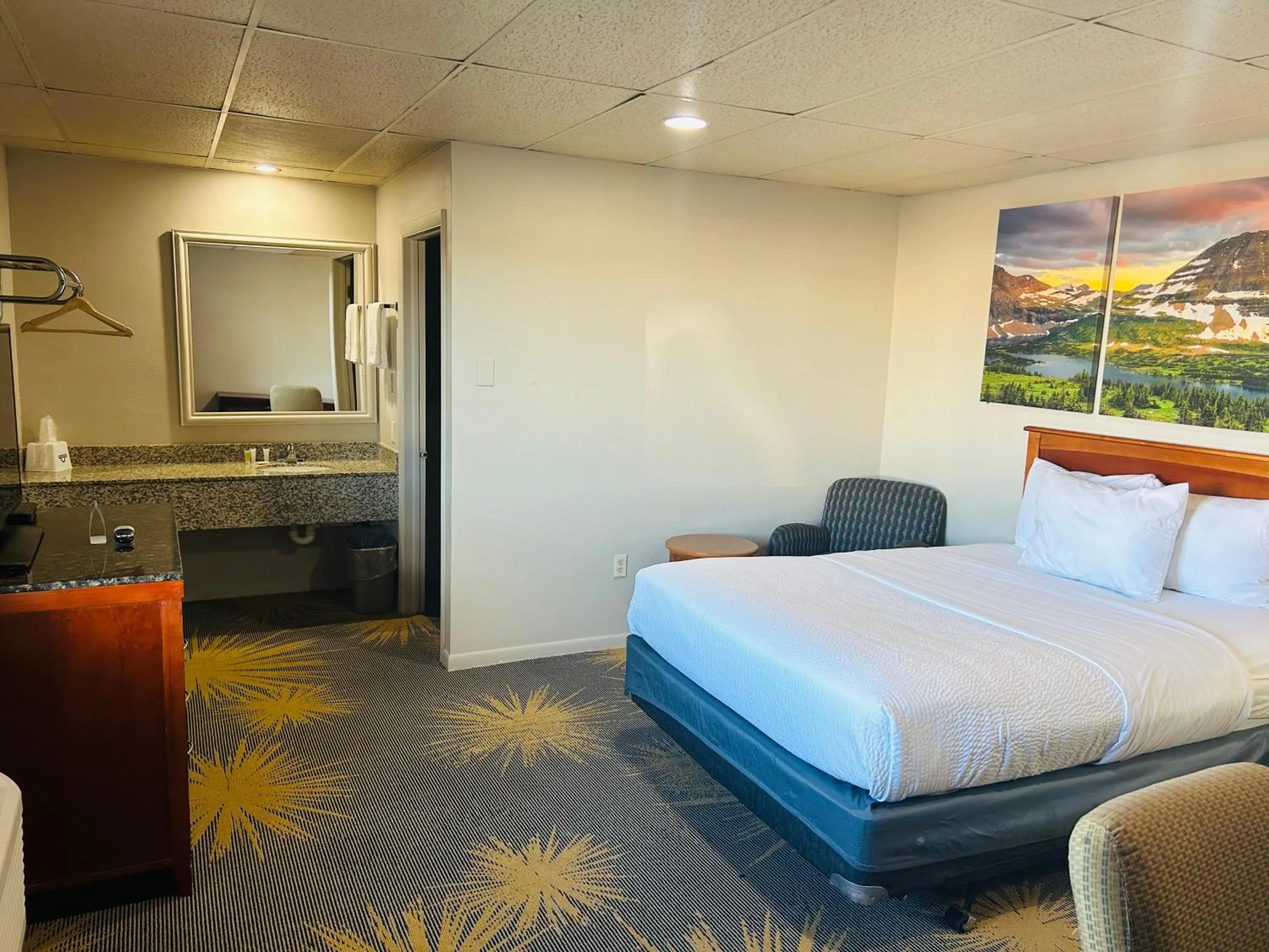 Bed in Days Inn by Wyndham Wheatland