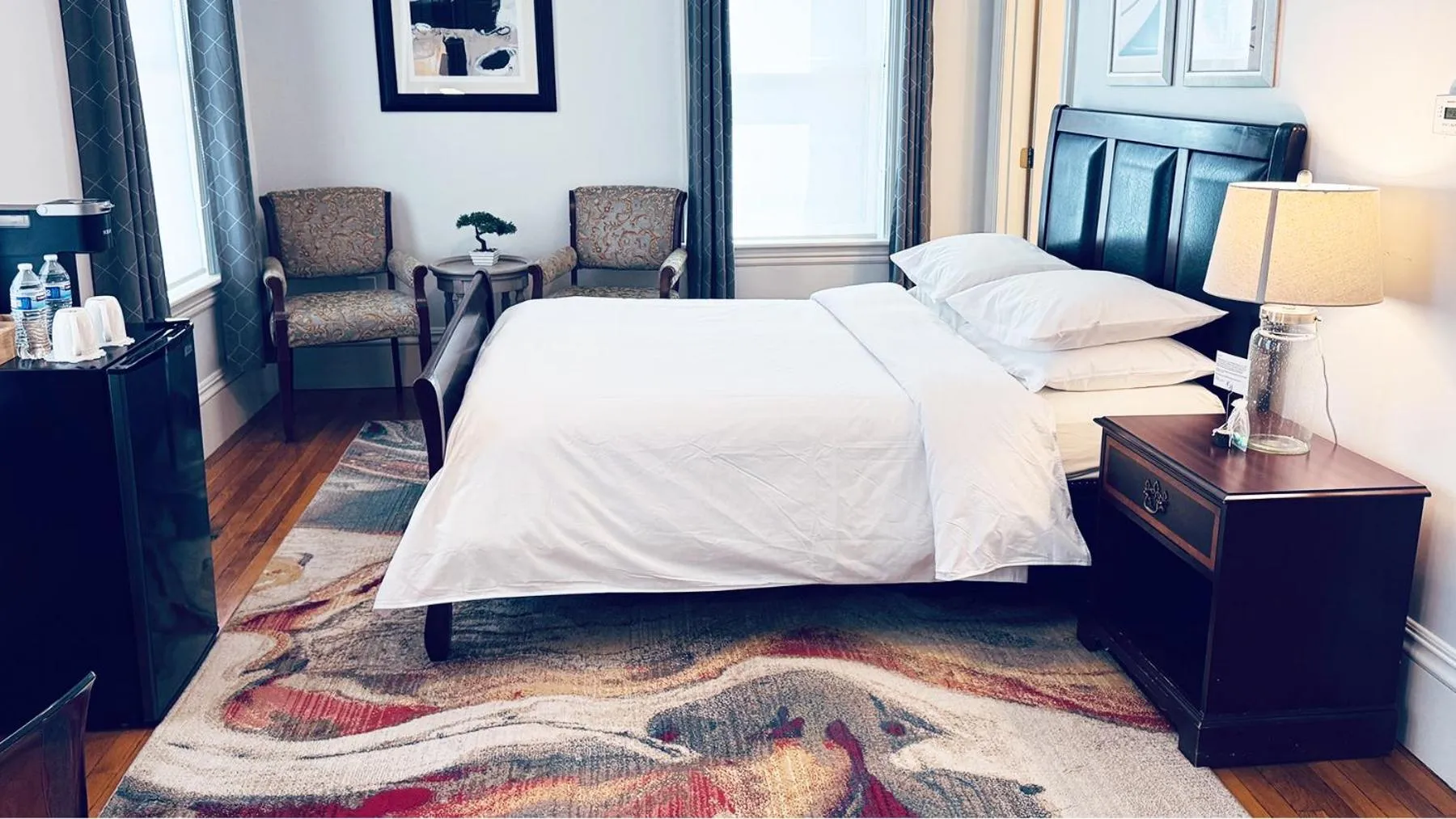 Photo of the whole room, Bed in Ginkgo House on Harvard