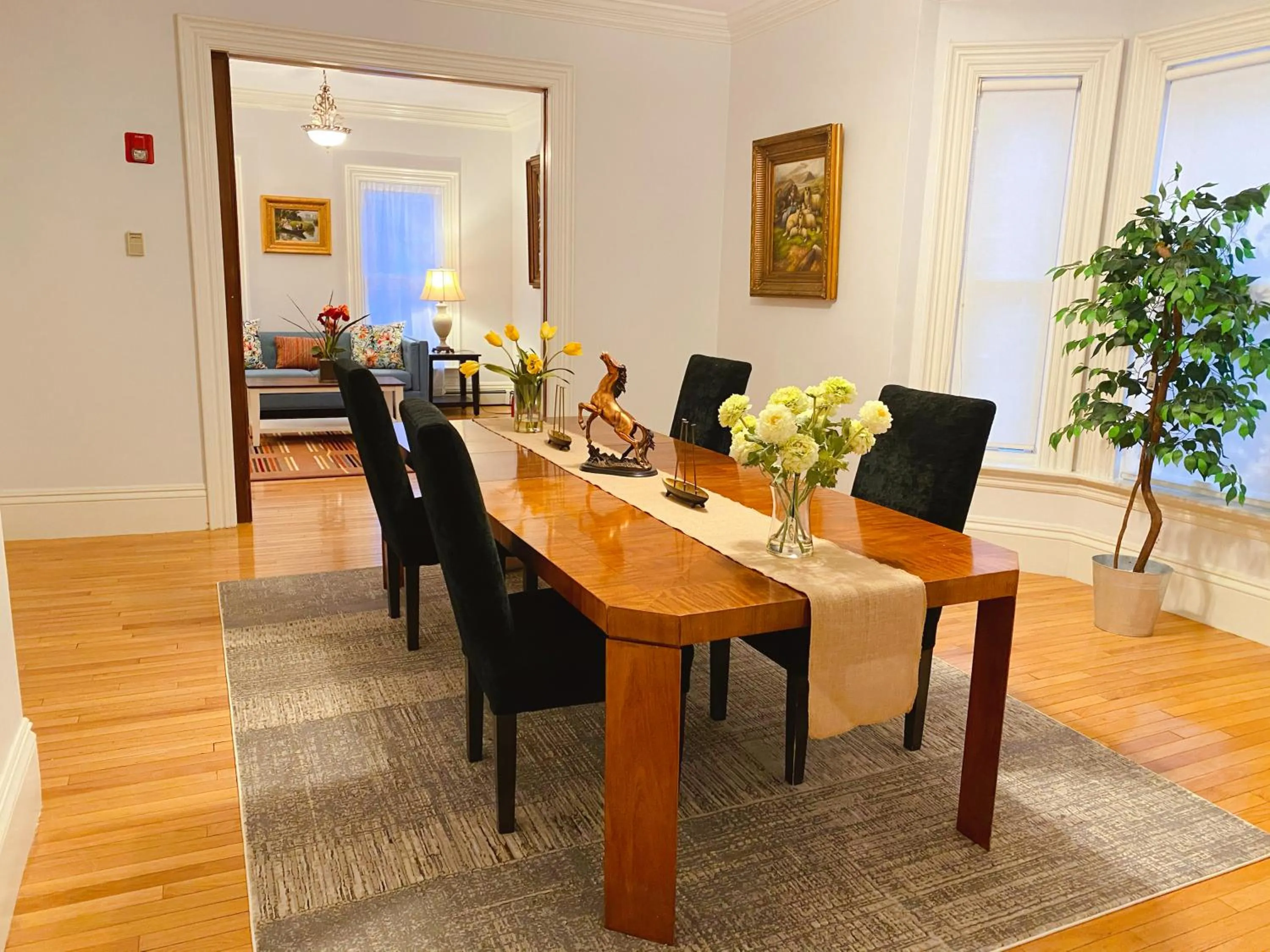 Living room in Ginkgo House on Harvard