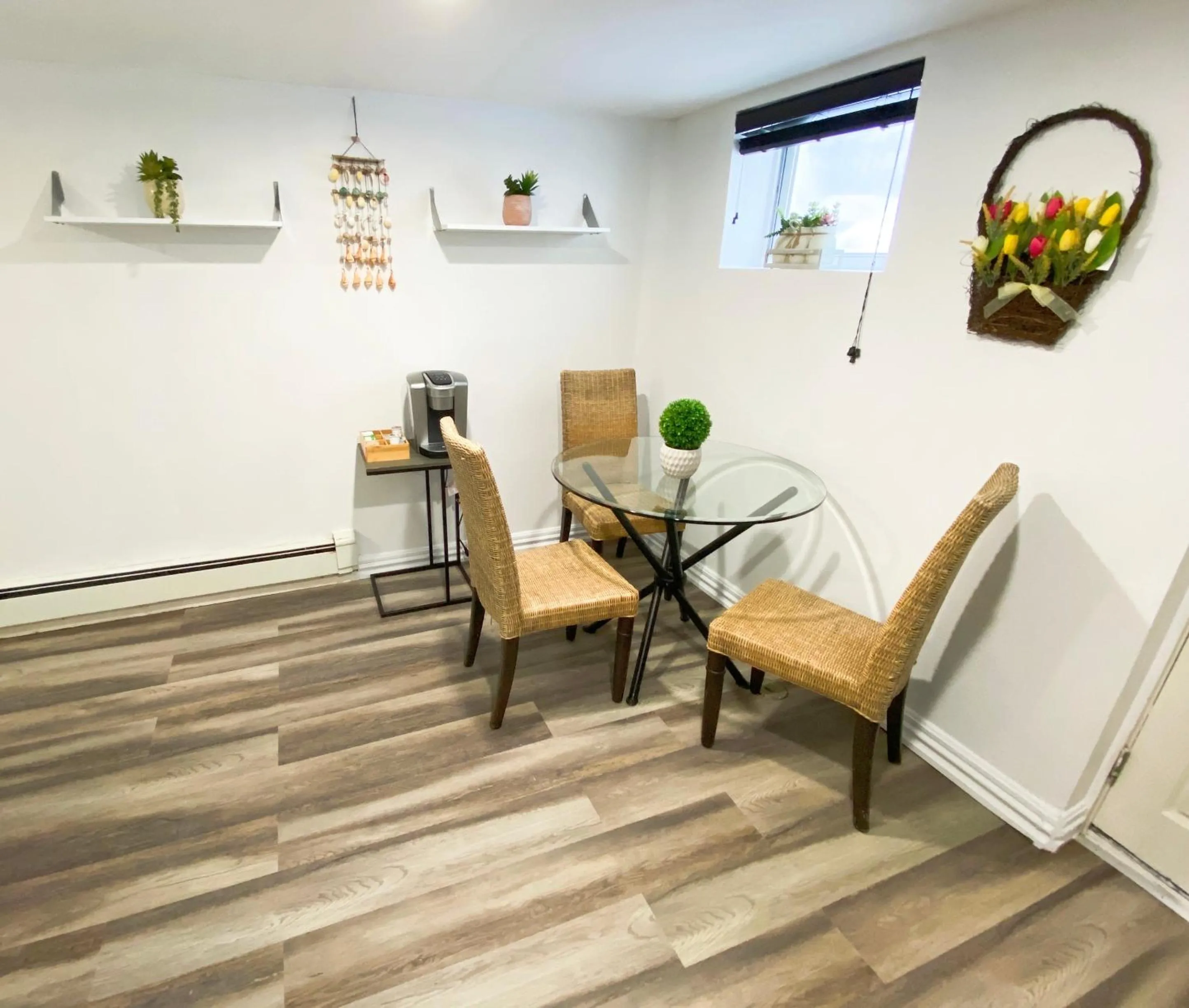 Dining area in Ginkgo House on Harvard