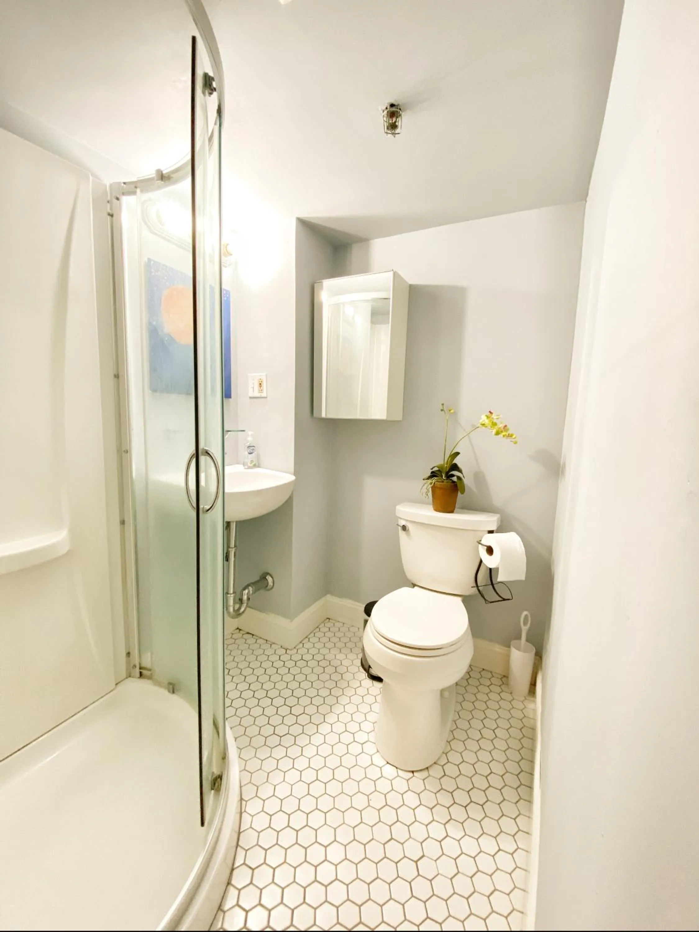 Bathroom in Ginkgo House on Harvard