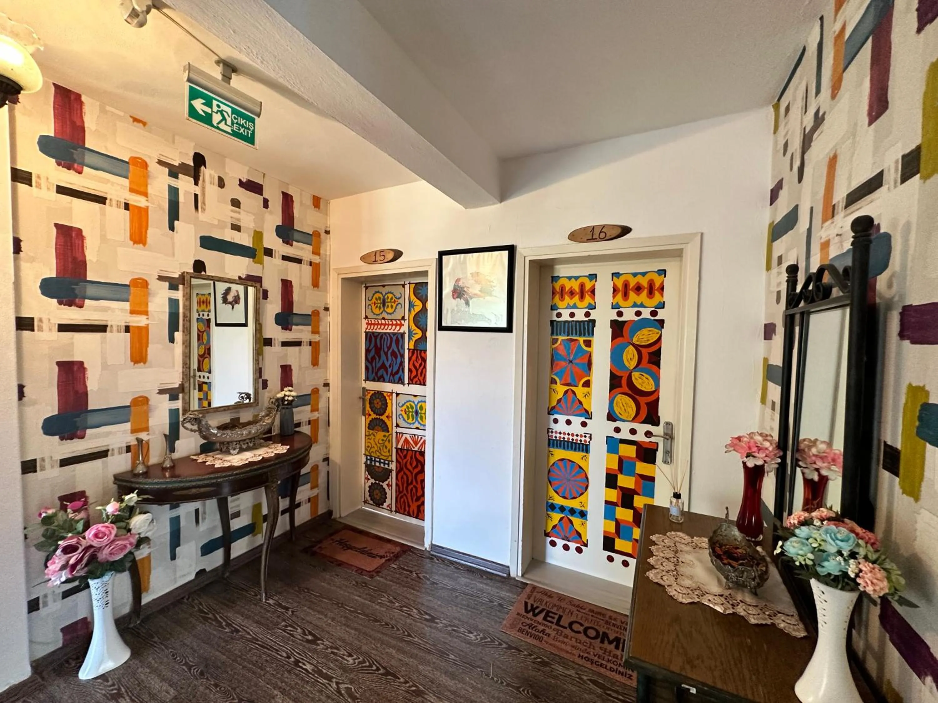 Decorative detail in Bonjourla Otel