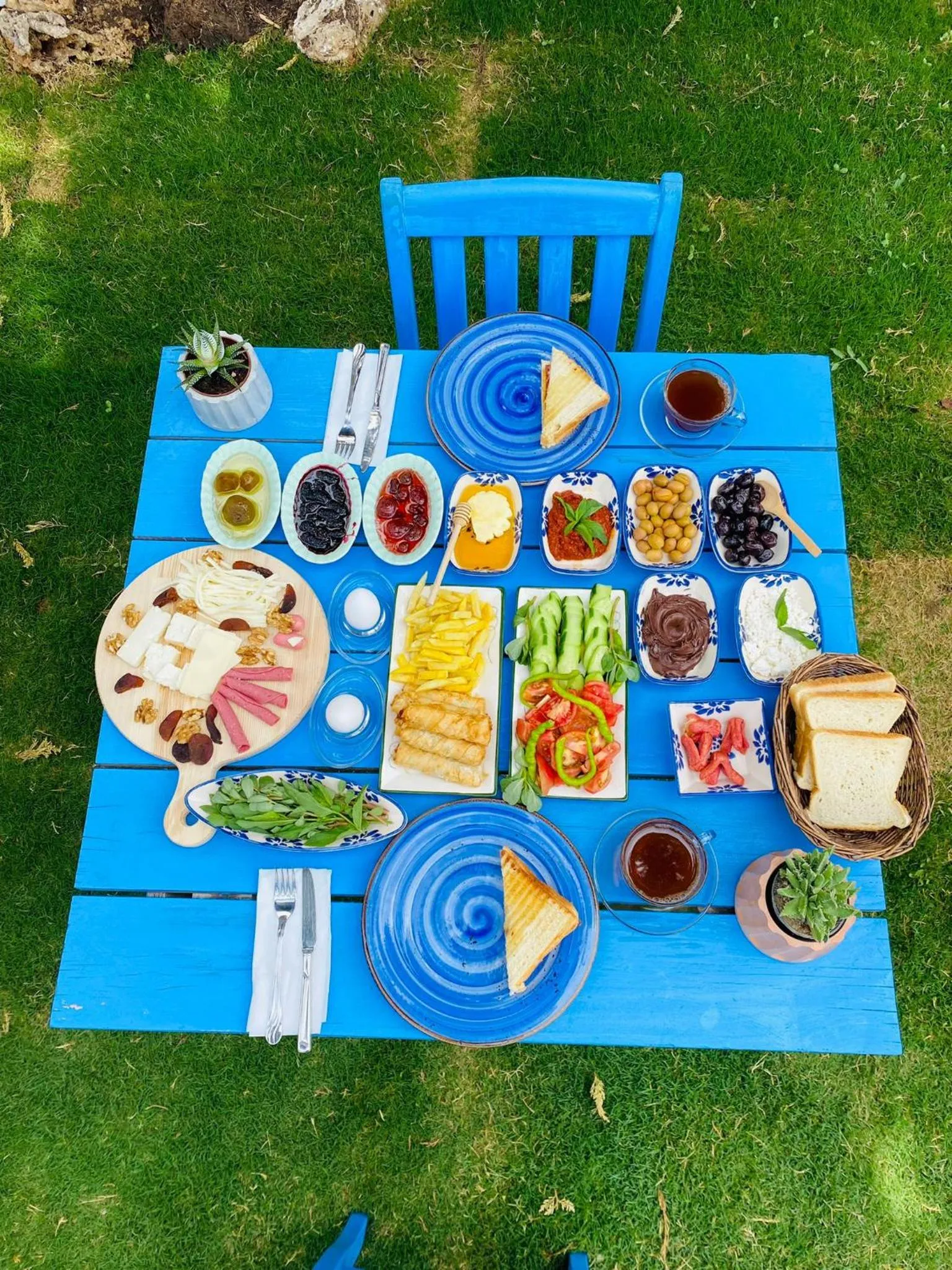 Garden in Bonjourla Otel